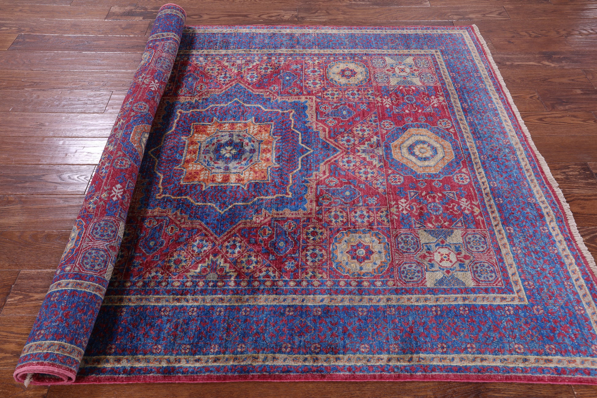 Geometric Persian Mamluk Hand Knotted Wool Rug - 5' 0" X 6' 7" - Golden Nile