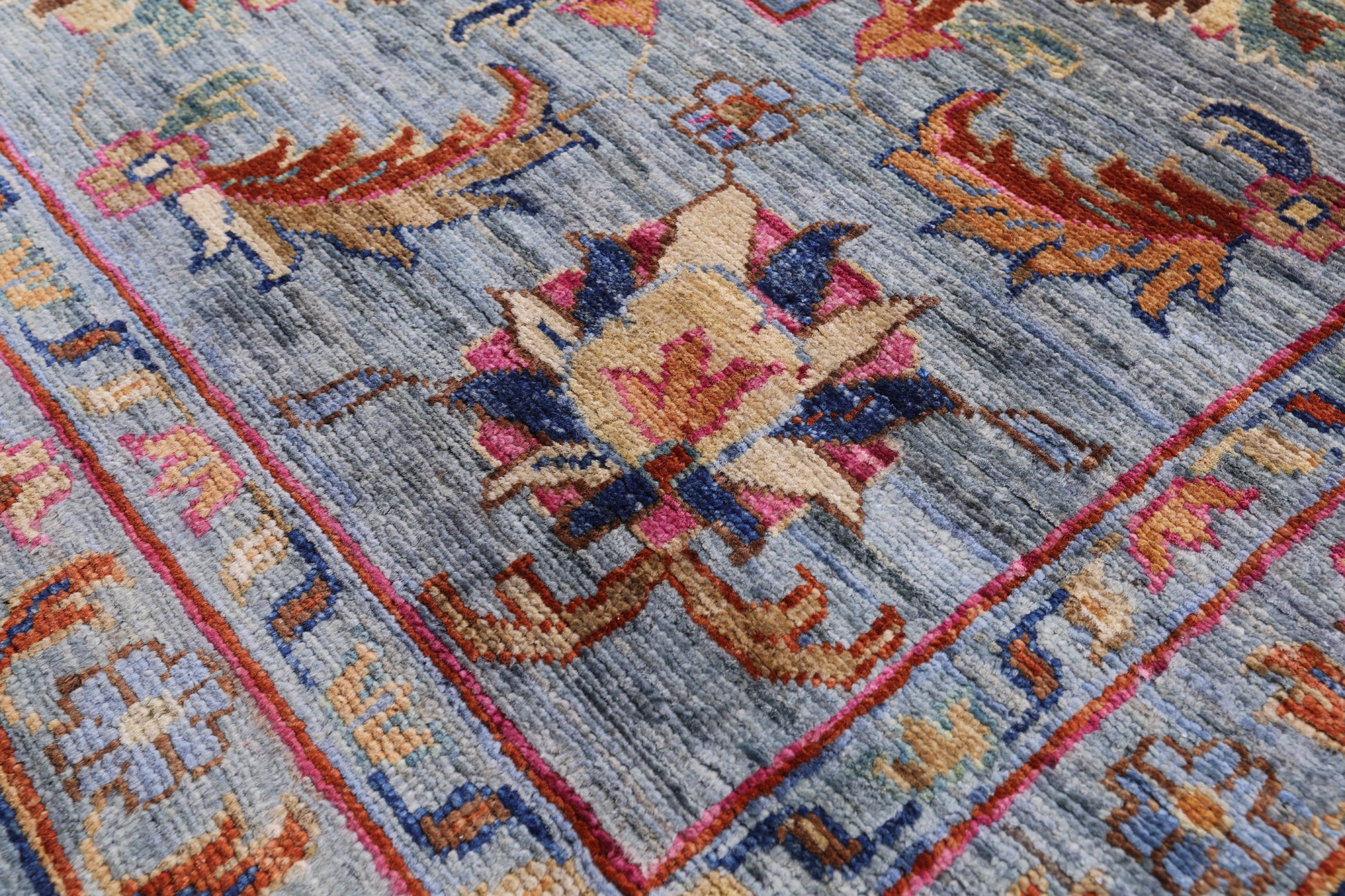 Peshawar Hand Knotted Wool Rug - 8' 1" X 10' 2" - Golden Nile