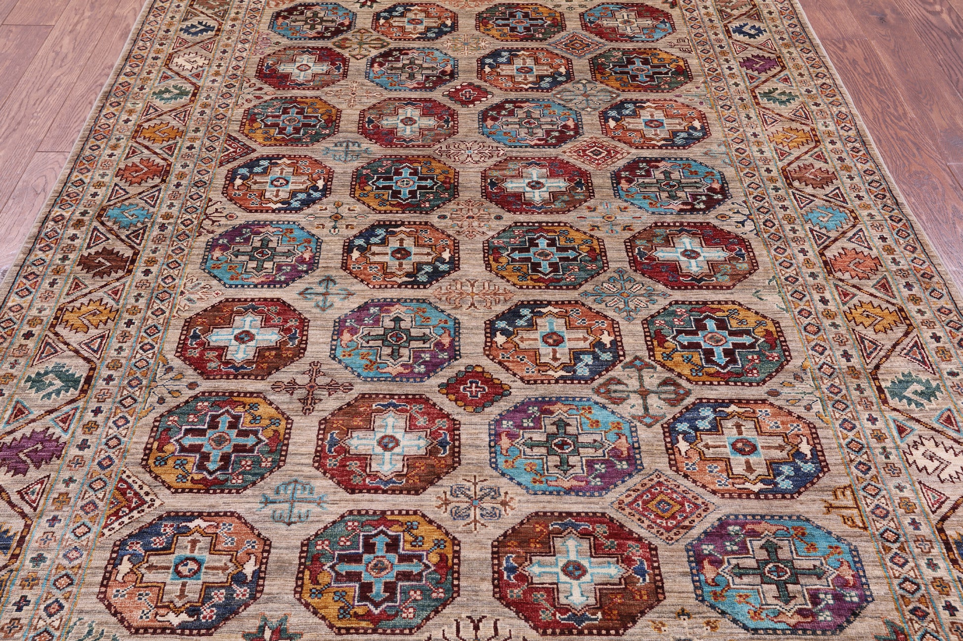 Turkmen Ersari Hand Knotted Wool Rug - 5' 7" X 8' 2" - Golden Nile