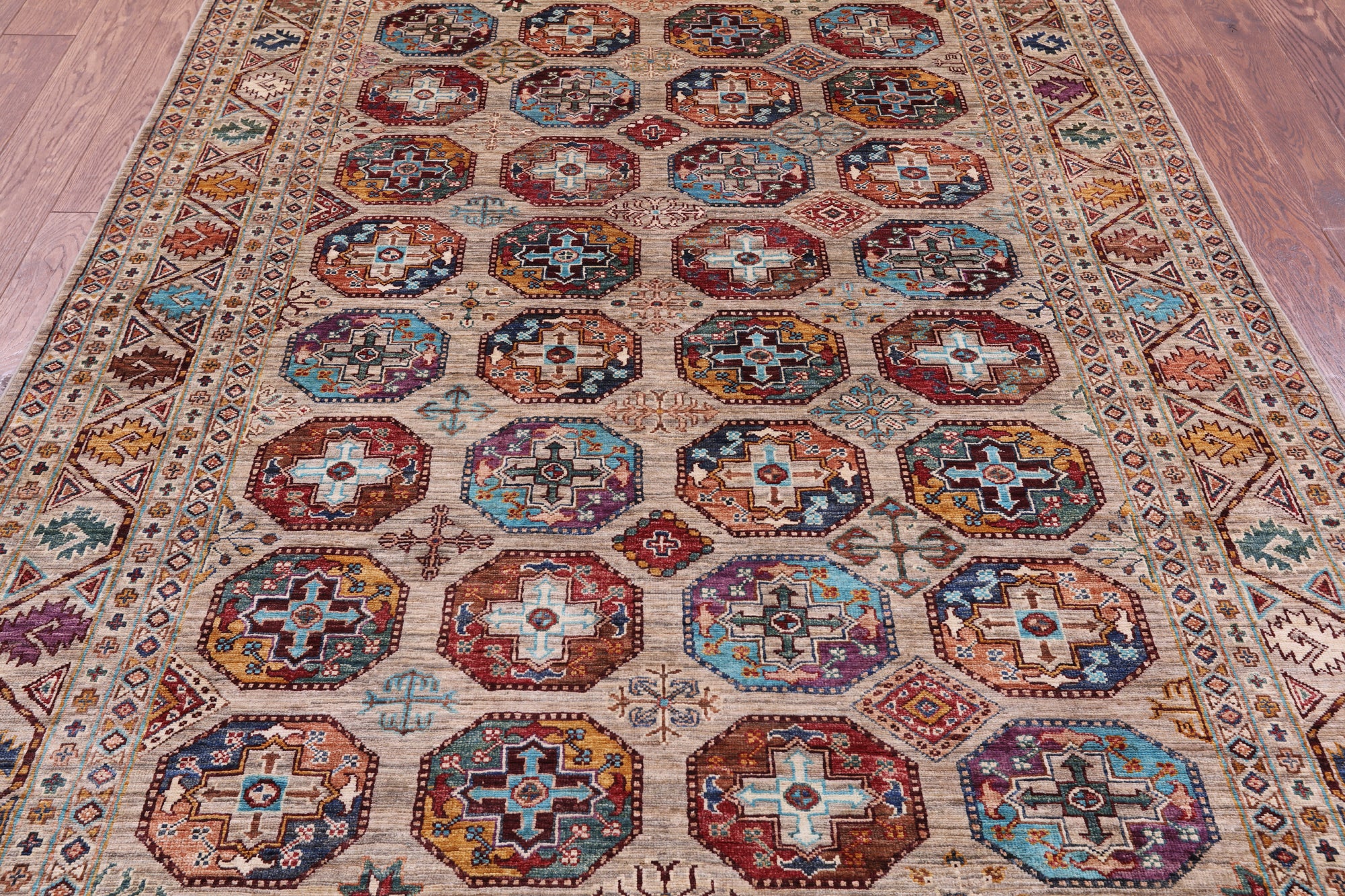 Turkmen Ersari Hand Knotted Wool Rug - 5' 7" X 8' 2" - Golden Nile