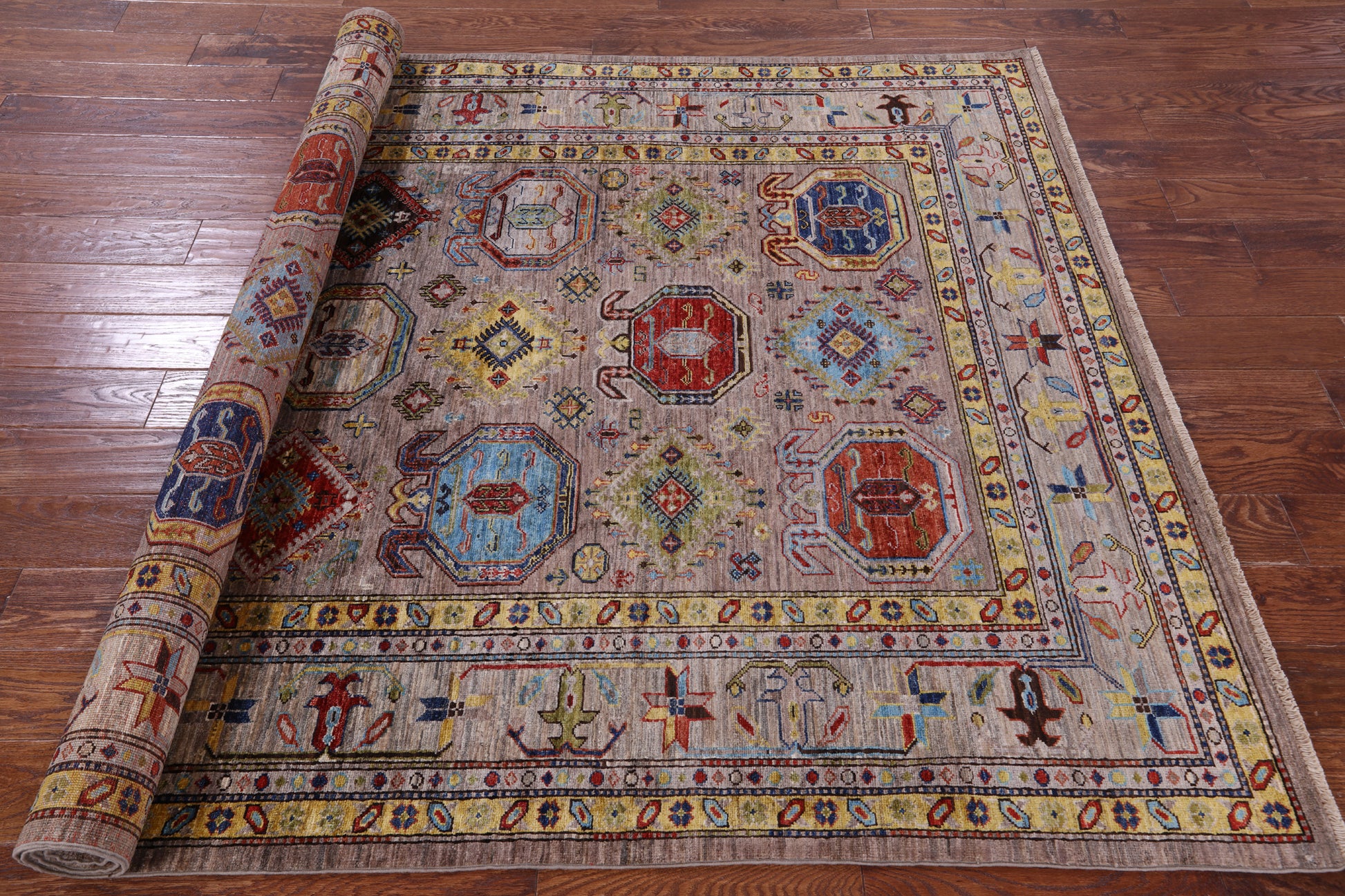 Turkmen Ersari Hand Knotted Wool Rug - 5' 9" X 8' 2" - Golden Nile