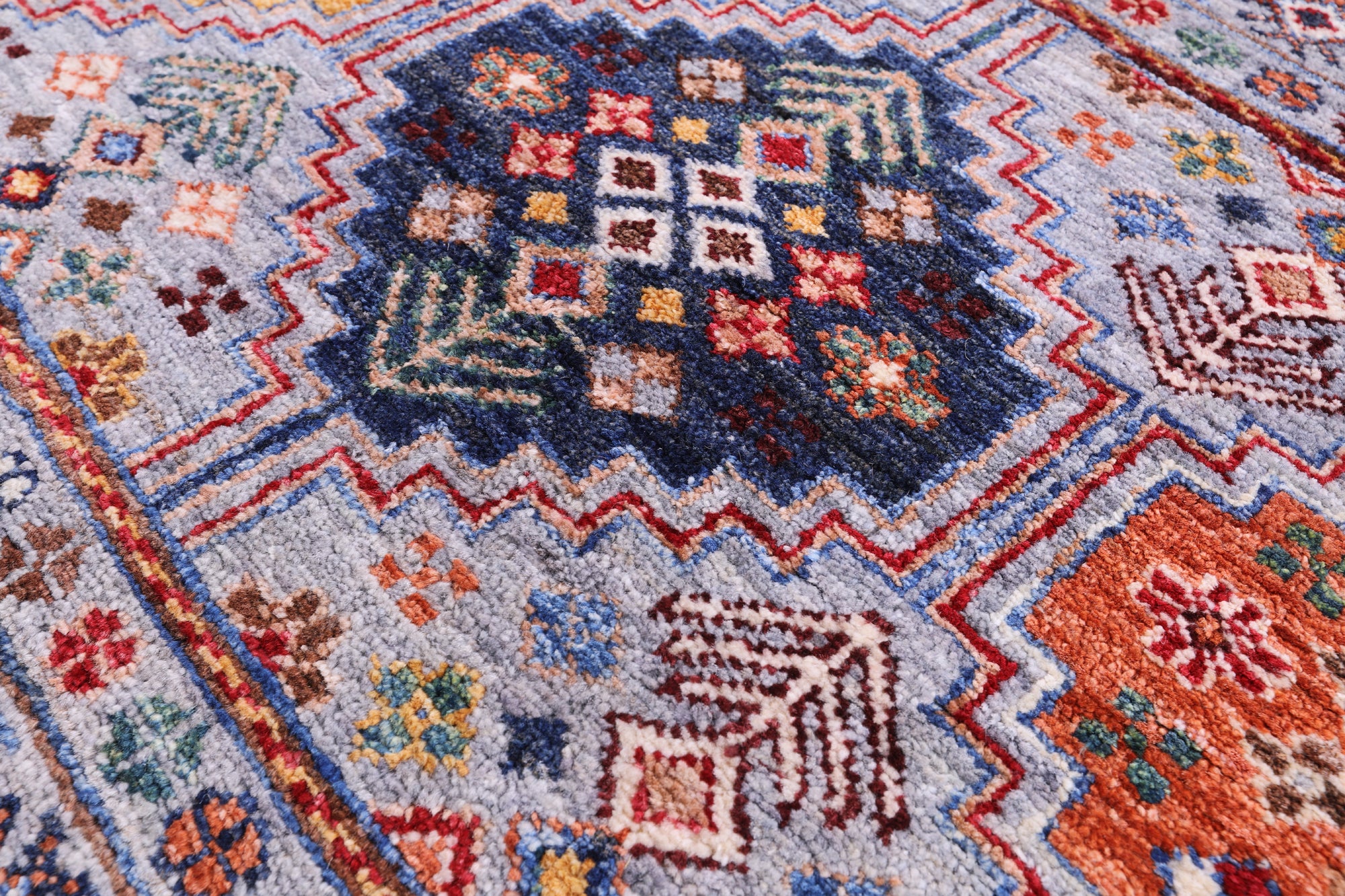 Khorjin Persian Gabbeh Hand Knotted Wool Rug - 5' 6" X 8' 4" - Golden Nile