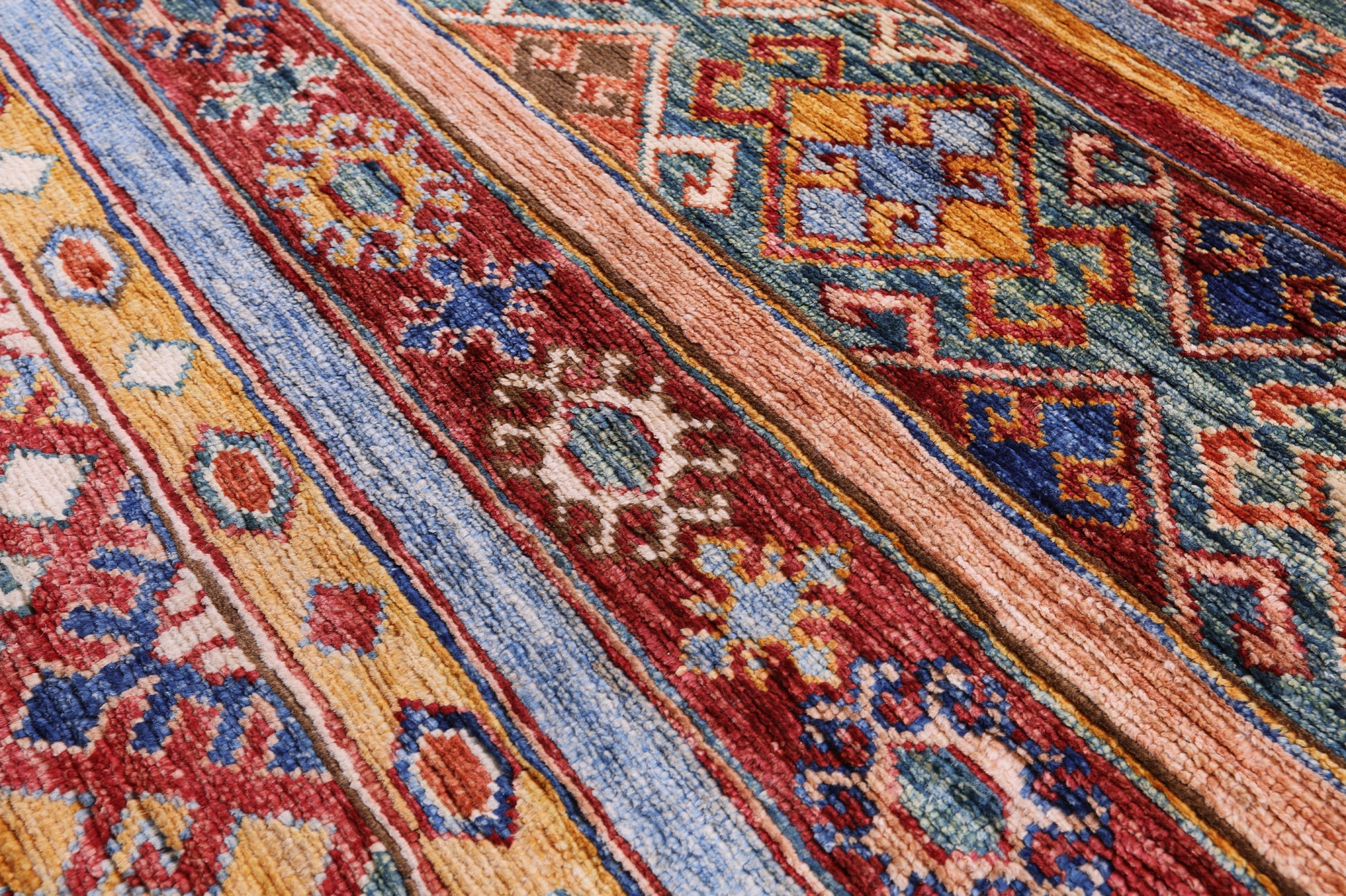 Khorjin Persian Gabbeh Hand Knotted Wool Rug - 5' 10" X 7' 9" - Golden Nile