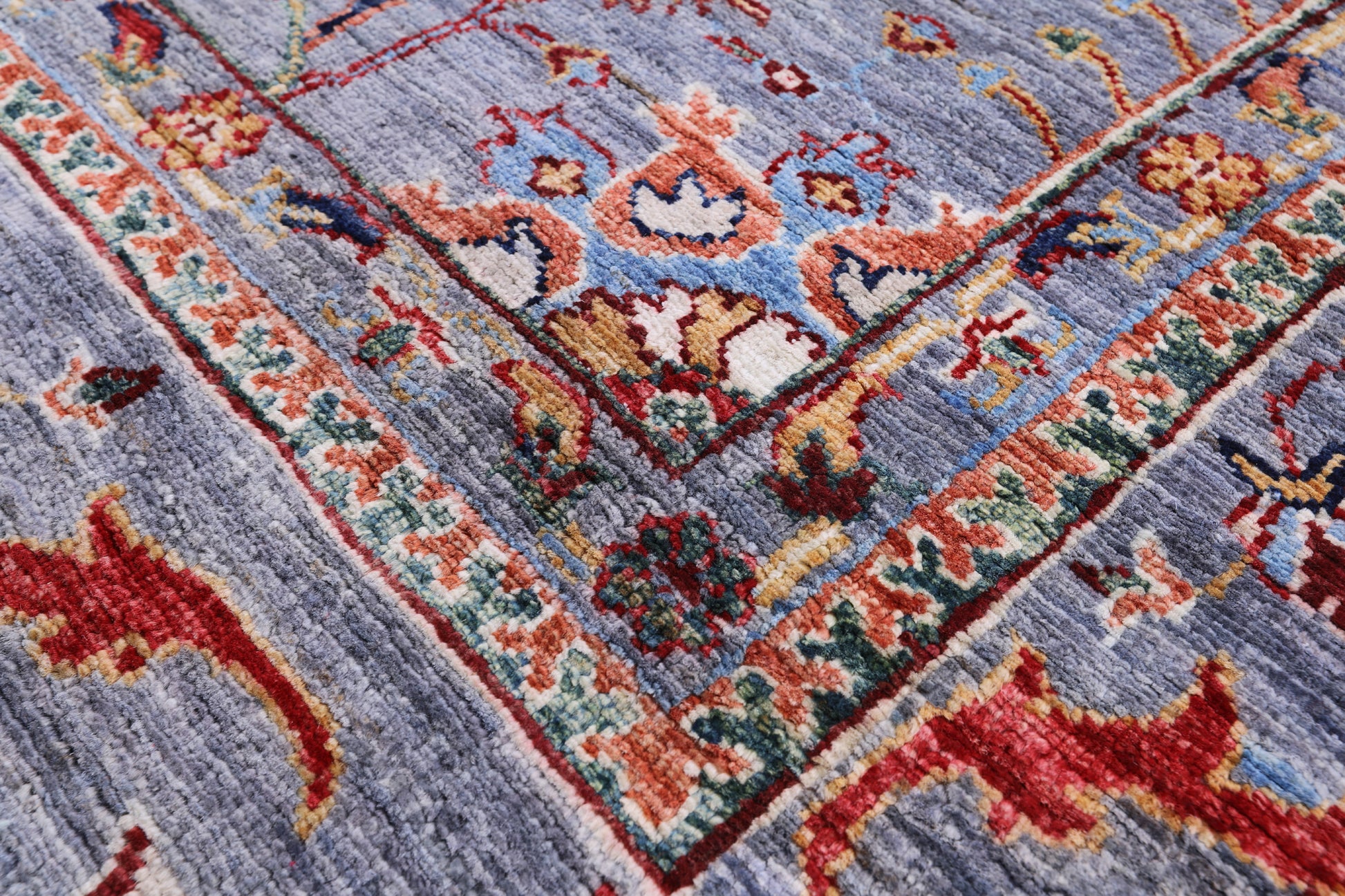 Peshawar Hand Knotted Wool Rug - 6' 8" X 9' 9" - Golden Nile