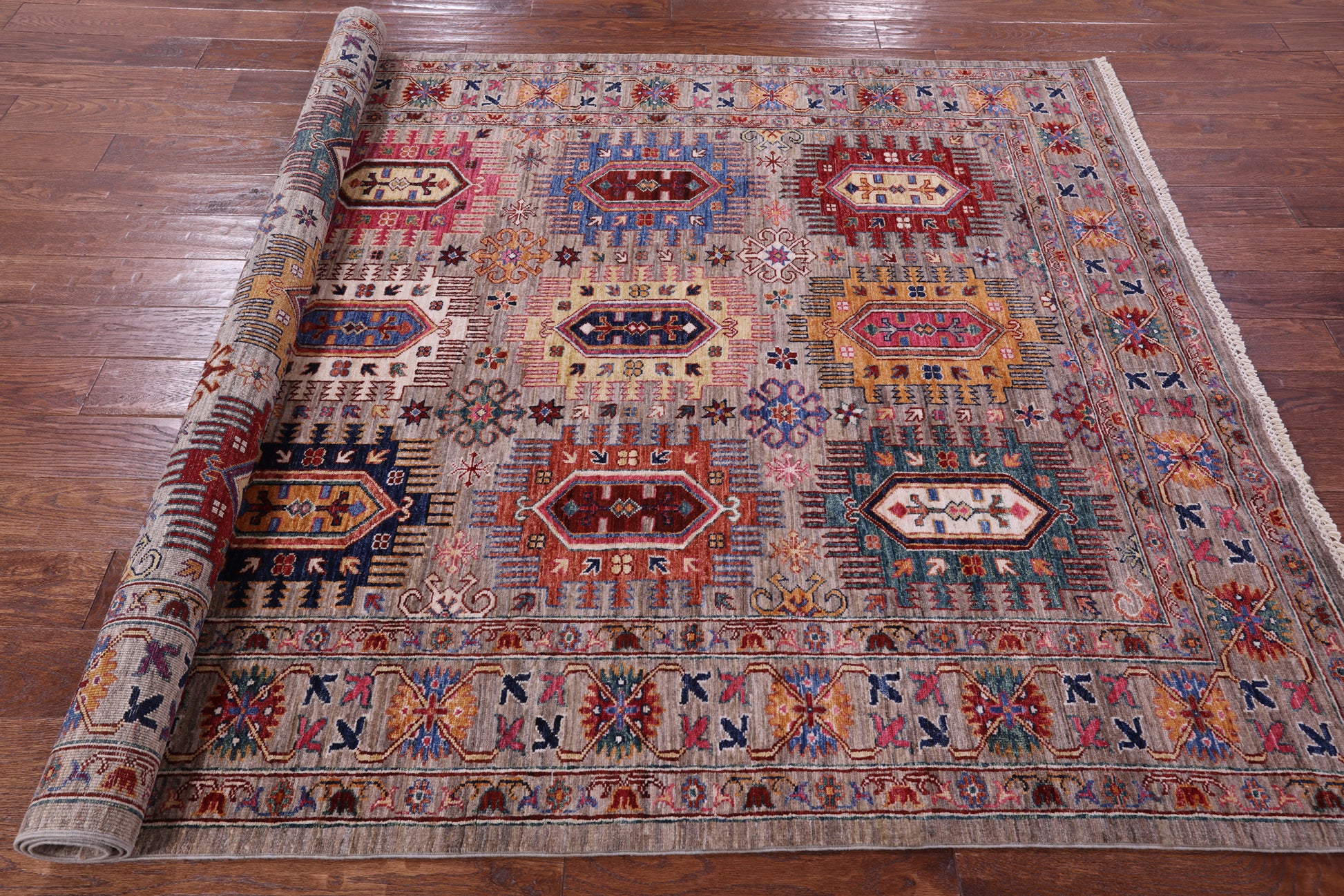 Turkmen Ersari Hand Knotted Wool Rug - 5' 10" X 8' 2" - Golden Nile