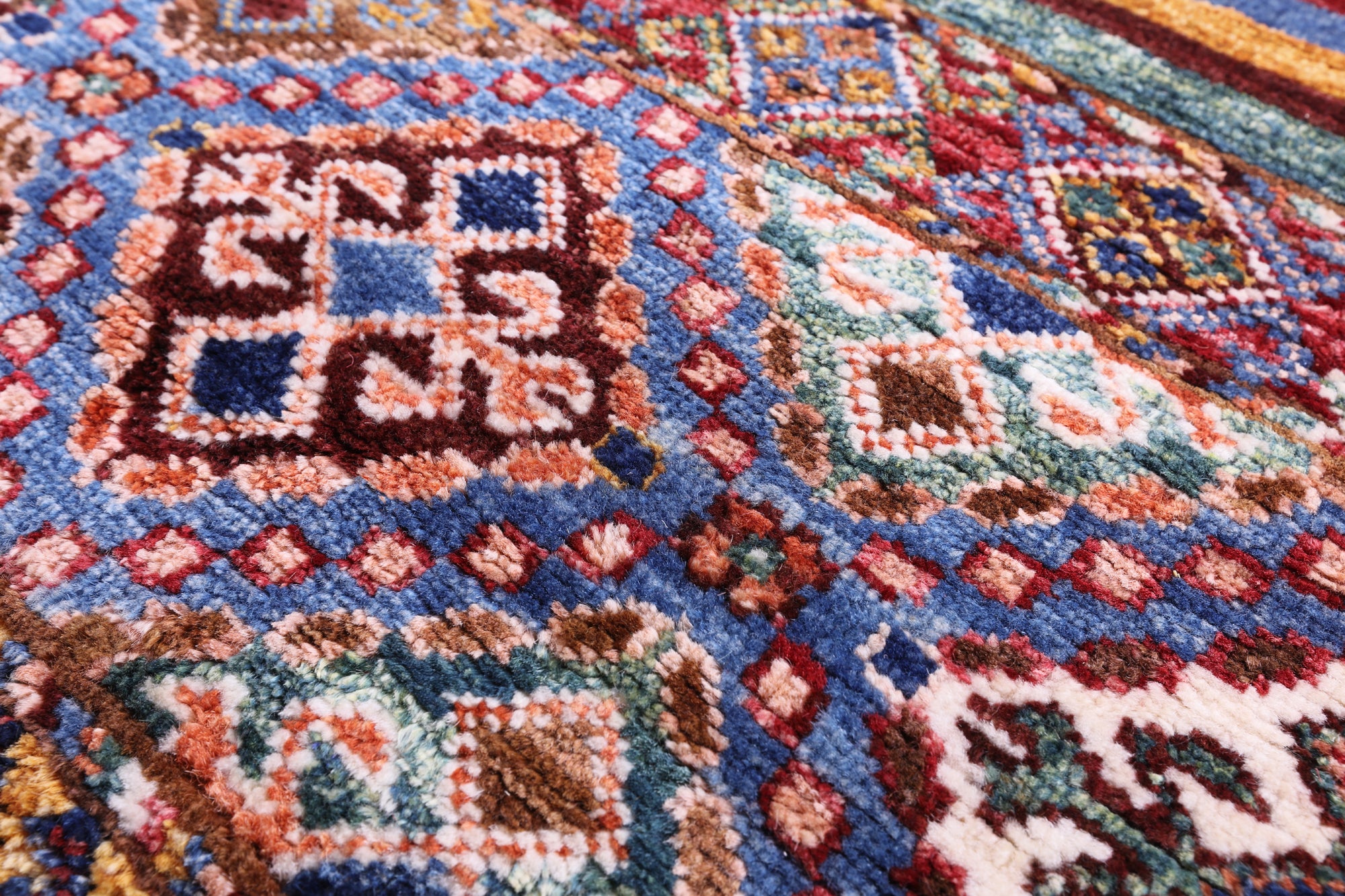 Khorjin Persian Gabbeh Hand Knotted Wool Rug - 3' 5" X 5' 4" - Golden Nile