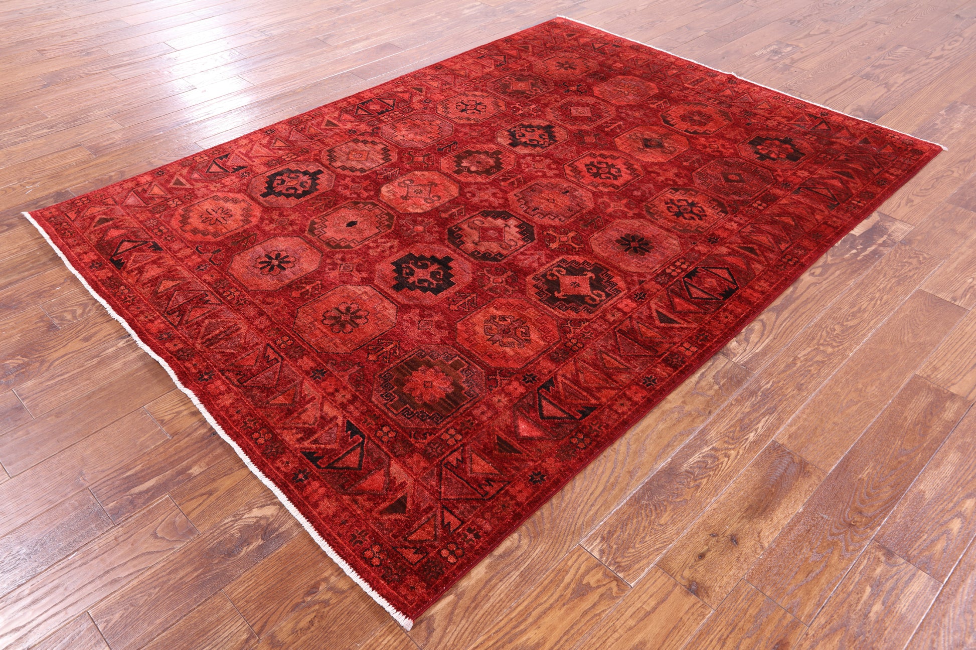 Red Turkmen Ersari Hand Knotted Wool Rug - 5' 9" X 7' 10" - Golden Nile