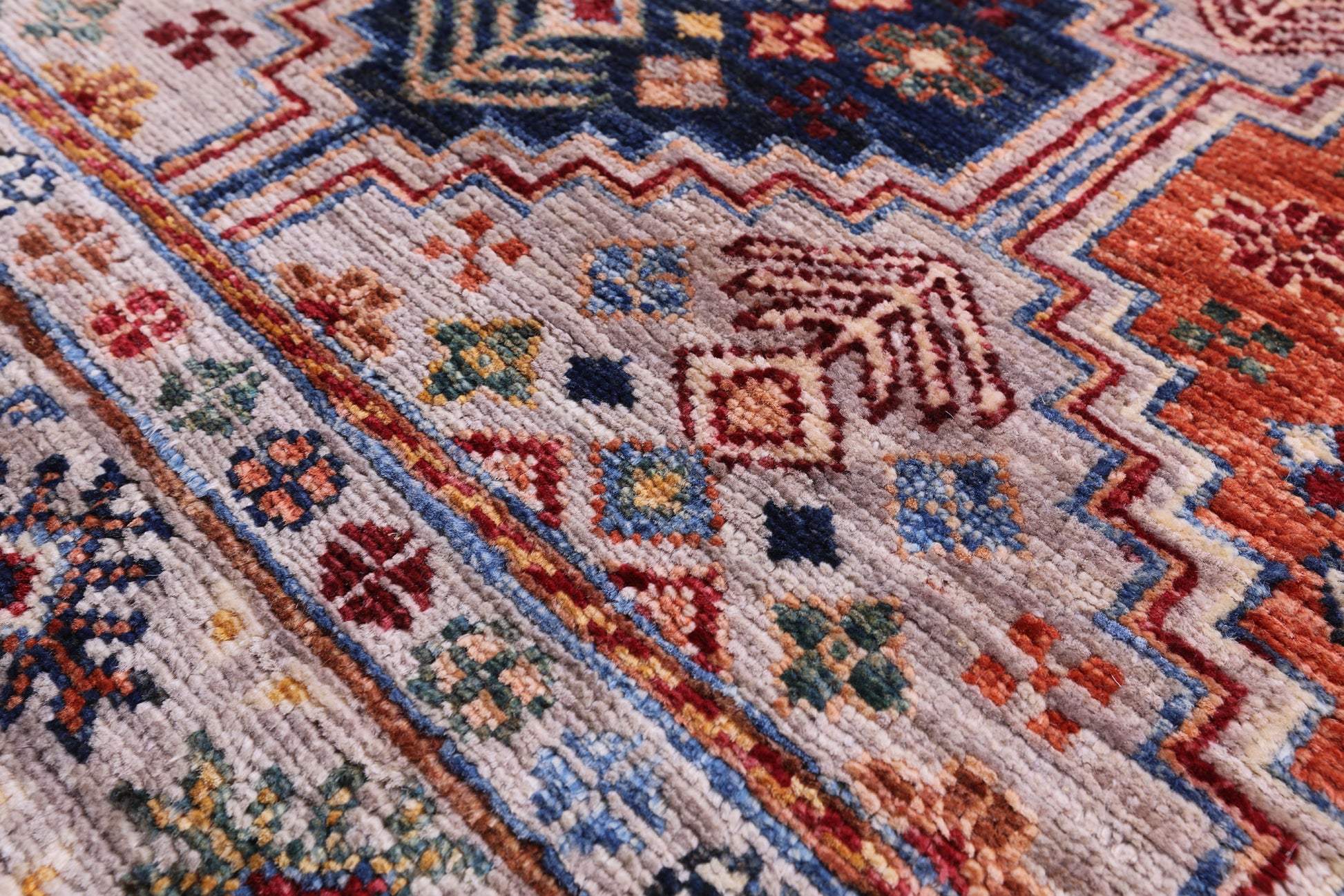 Khorjin Persian Gabbeh Handmade Wool Rug - 5' 9" X 8' 4" - Golden Nile