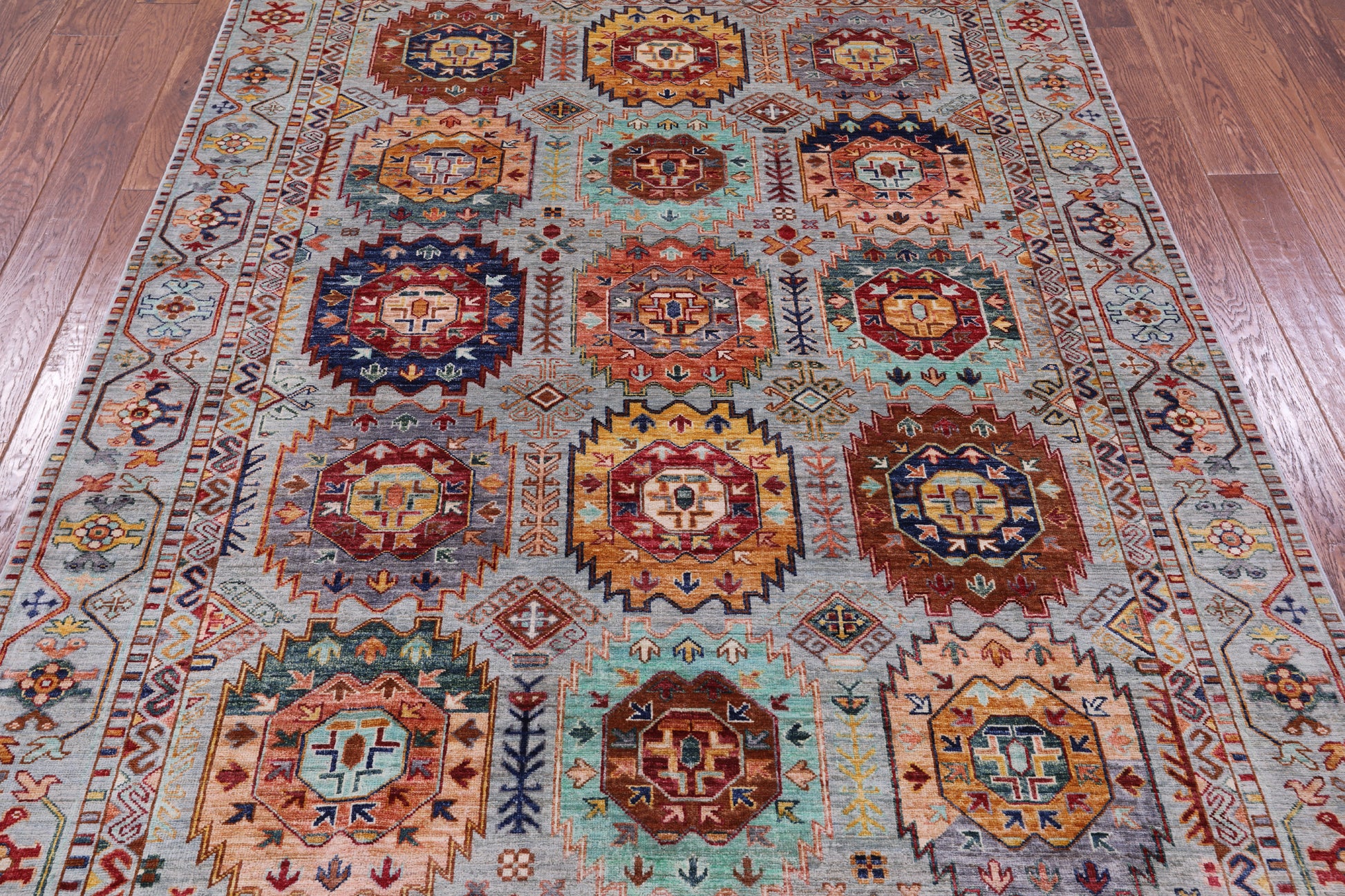 Turkmen Ersari Hand Knotted Wool Rug - 5' 9" X 7' 9" - Golden Nile