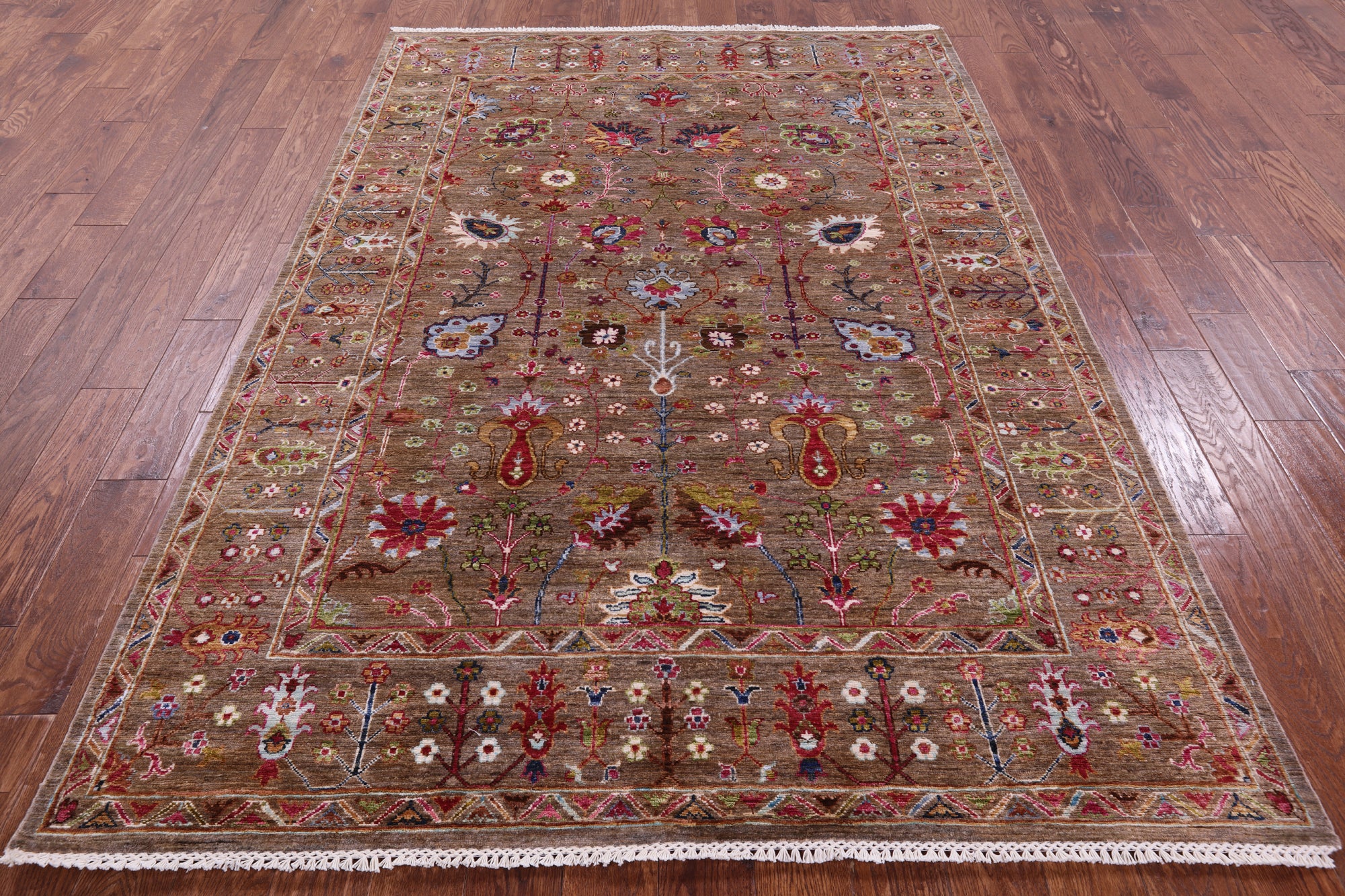 Peshawar Hand Knotted Wool Rug - 5' 9" X 8' 5" - Golden Nile