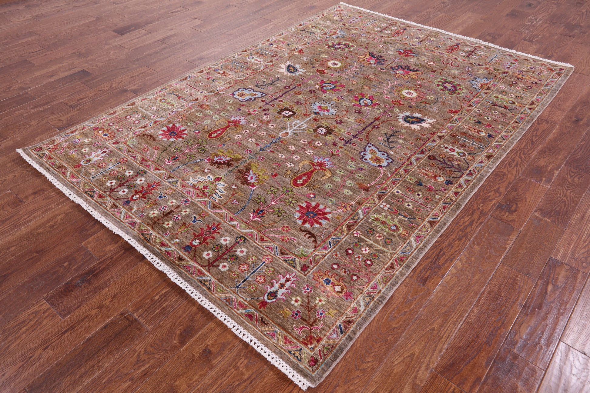 Peshawar Hand Knotted Wool Rug - 5' 9" X 8' 5" - Golden Nile