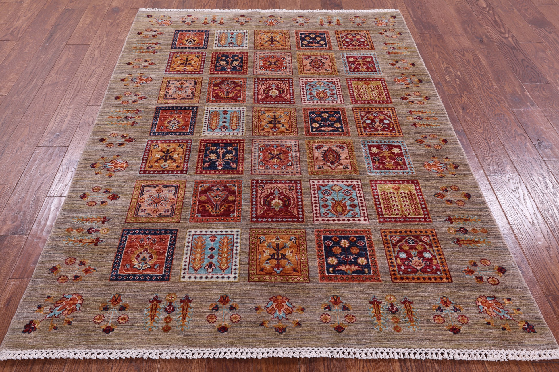 Garden Design Persian Hand Knotted Wool Rug - 5' 1" X 6' 10" - Golden Nile