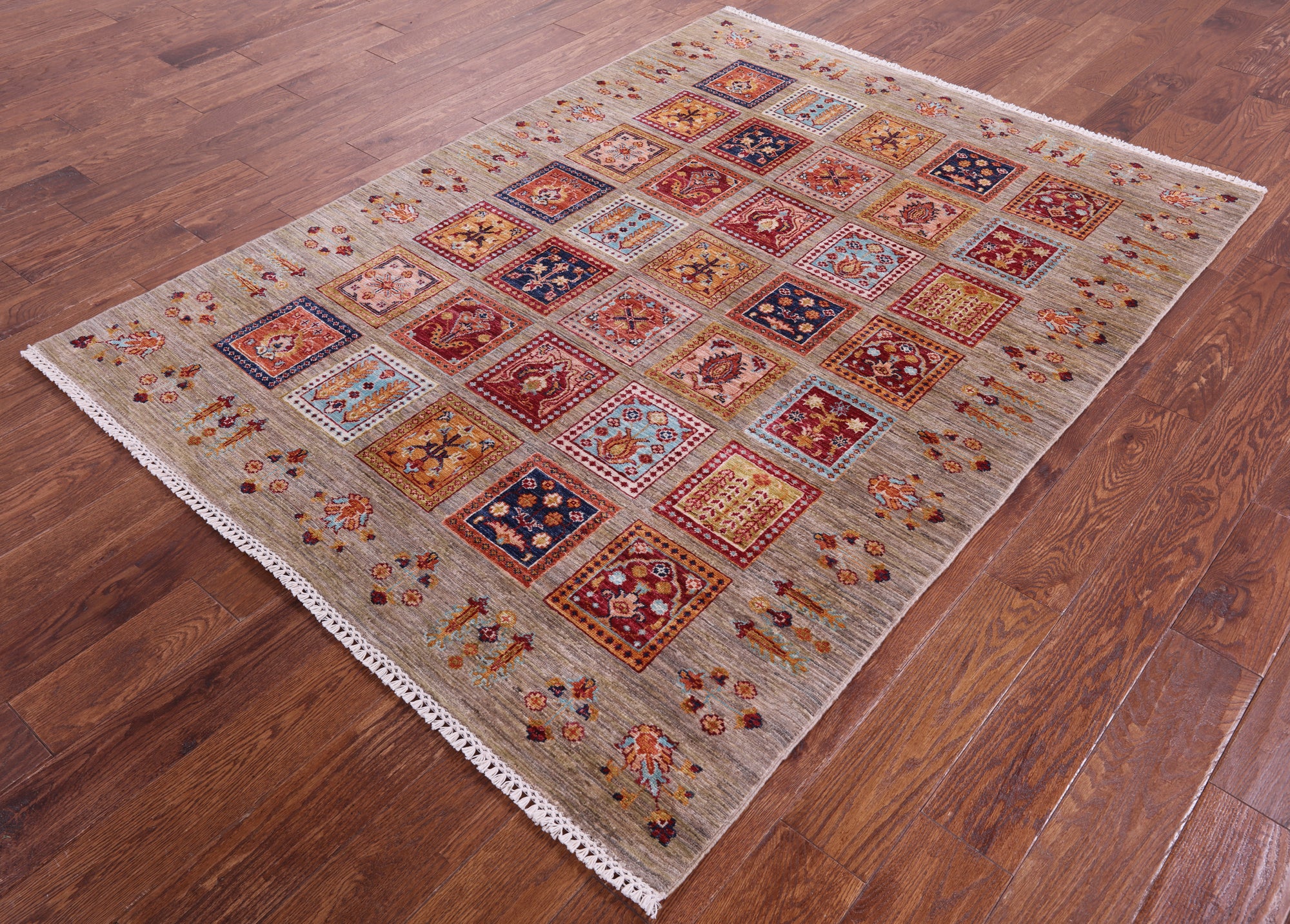 Garden Design Persian Hand Knotted Wool Rug - 5' 1" X 6' 10" - Golden Nile