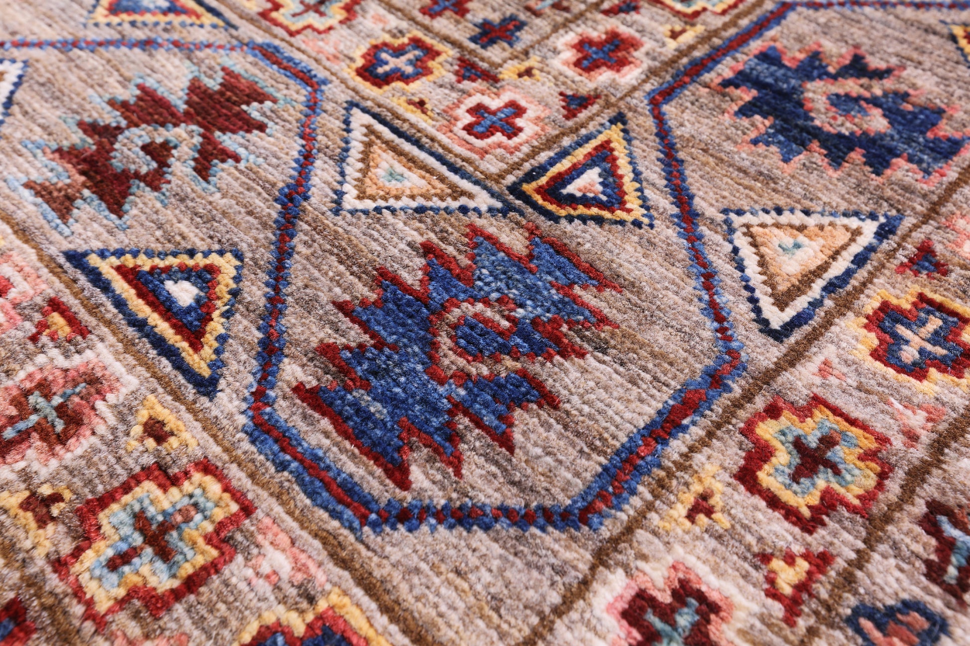 Turkmen Ersari Hand Knotted Wool Rug - 5' 9" X 7' 10" - Golden Nile