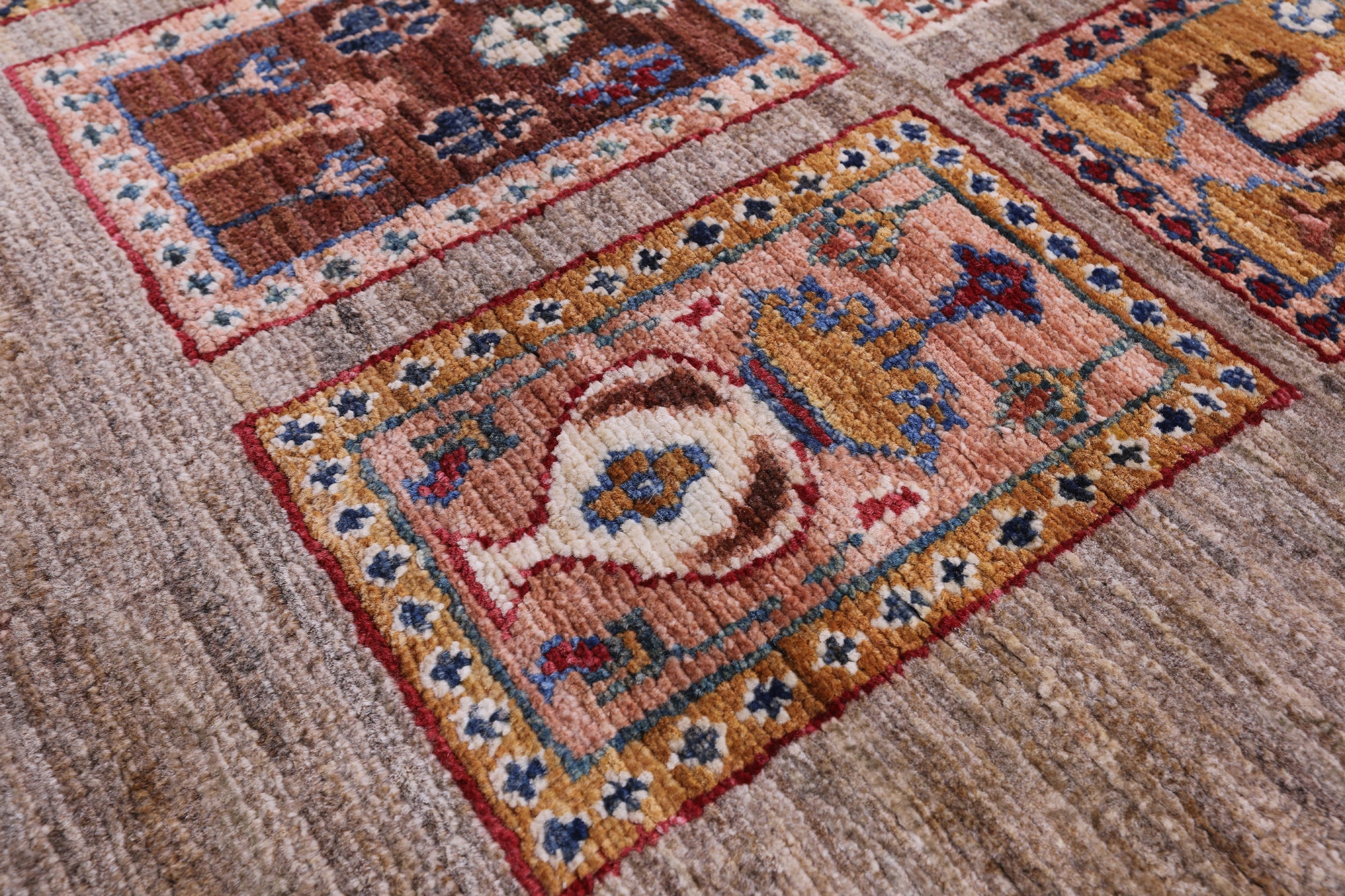 Garden Design Persian Hand Knotted Wool Rug - 5' 8" X 7' 9" - Golden Nile