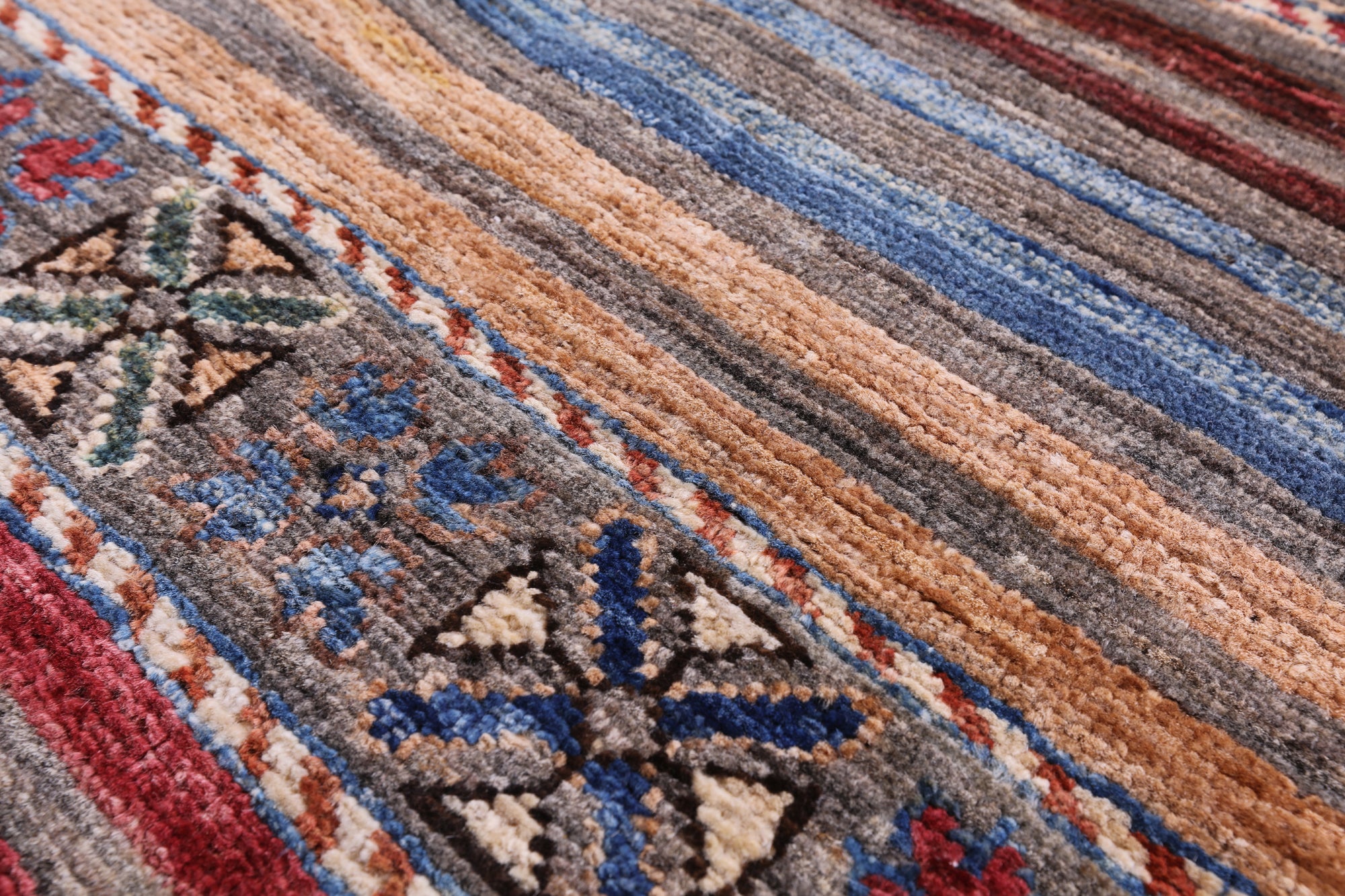 Khorjin Persian Gabbeh Hand Knotted Wool Rug - 3' 5" X 4' 11" - Golden Nile