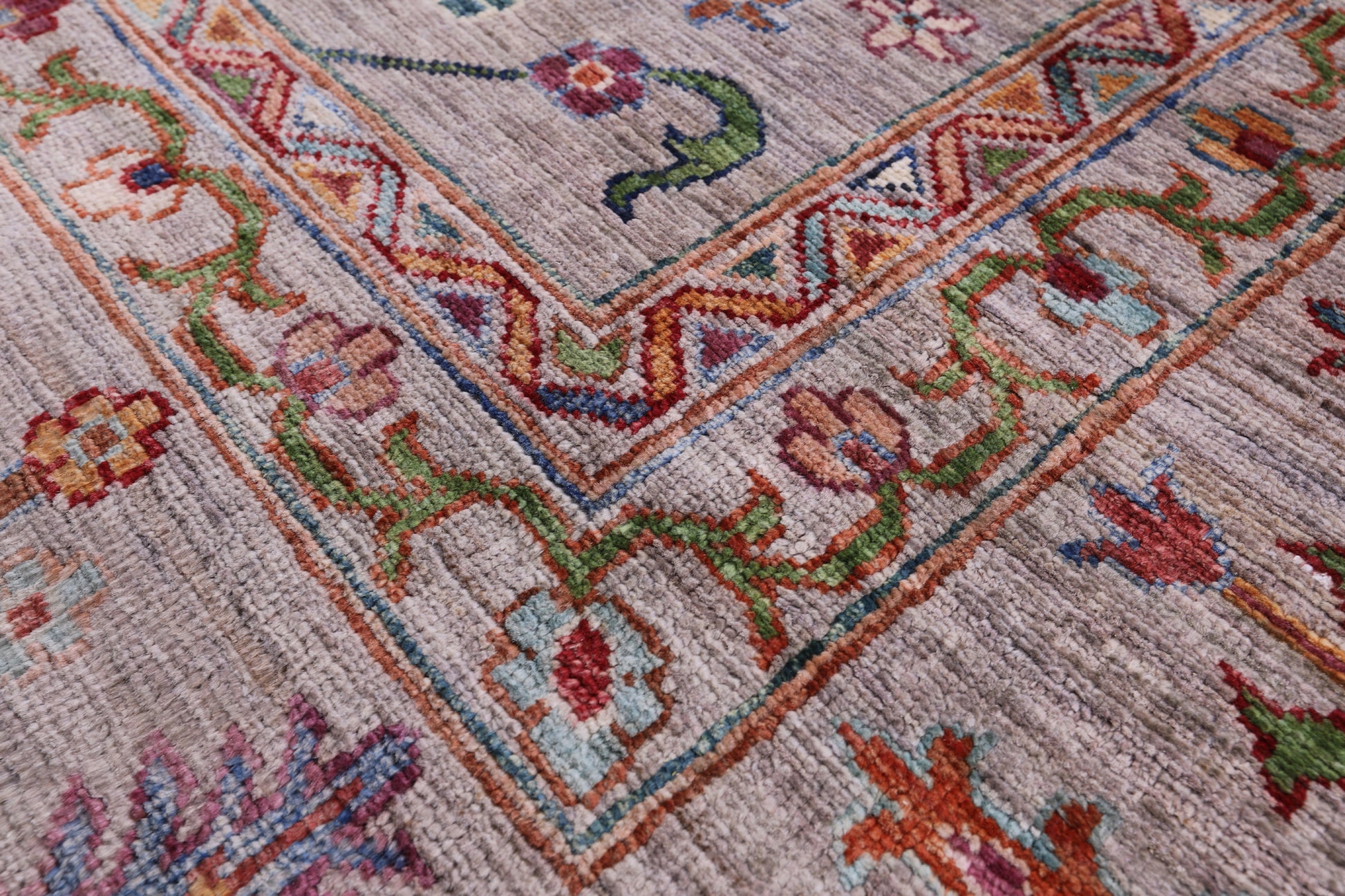 Persian Tabriz Hand Knotted Wool Rug - 6' 8" X 10' 2" - Golden Nile
