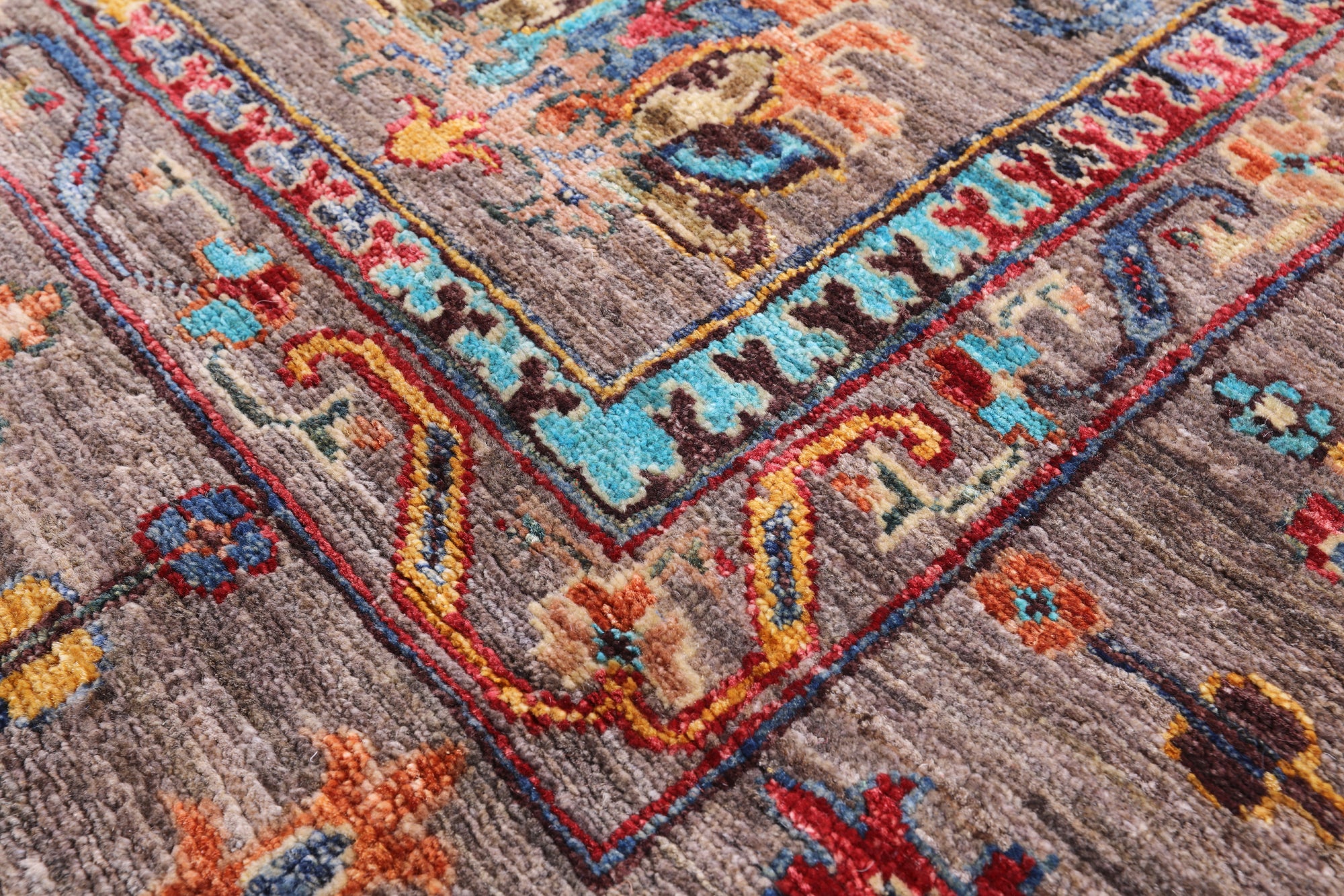 Peshawar Hand Knotted Wool Rug - 6' 11" X 9' 9" - Golden Nile