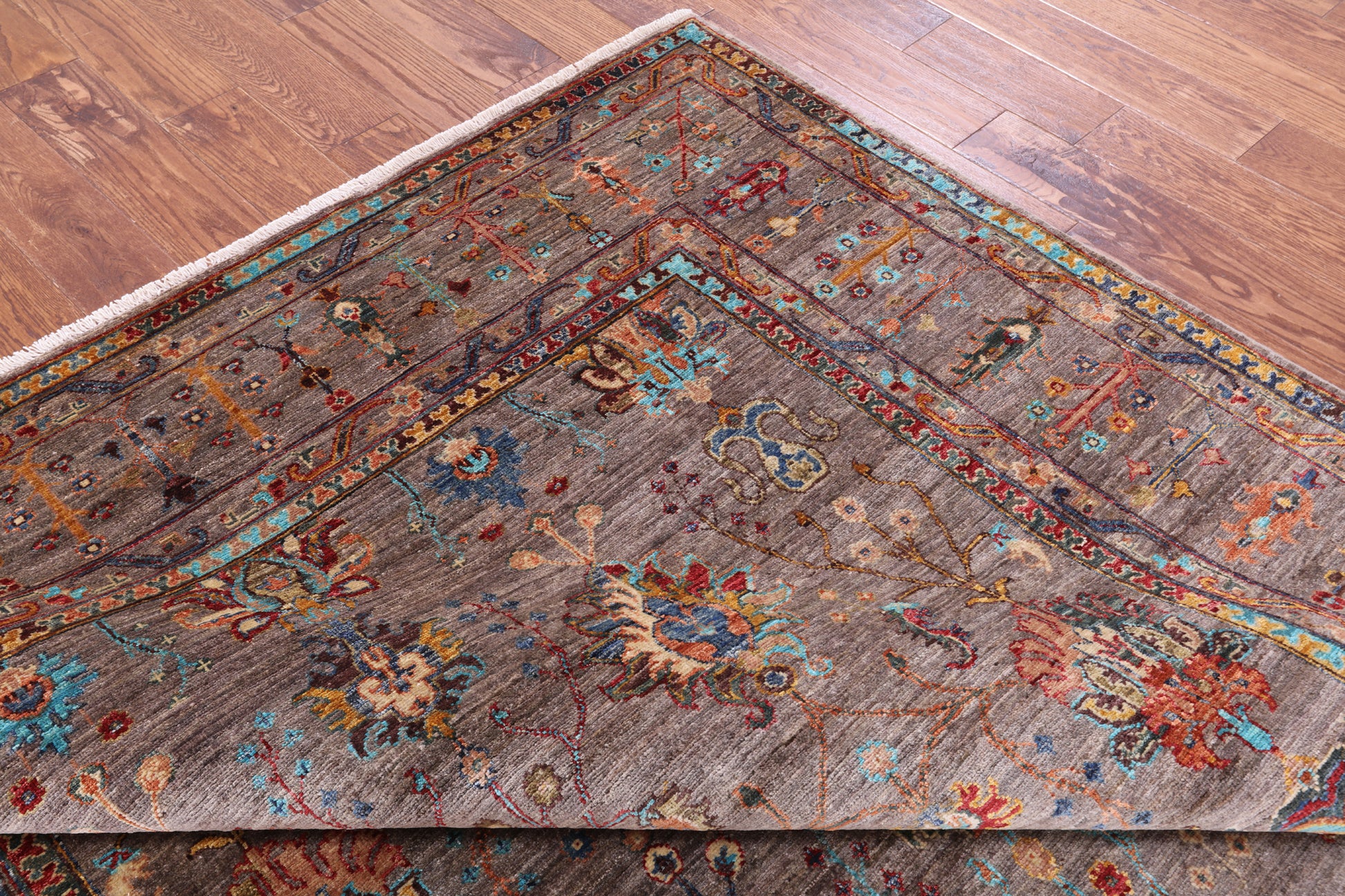 Peshawar Hand Knotted Wool Rug - 6' 11" X 9' 9" - Golden Nile