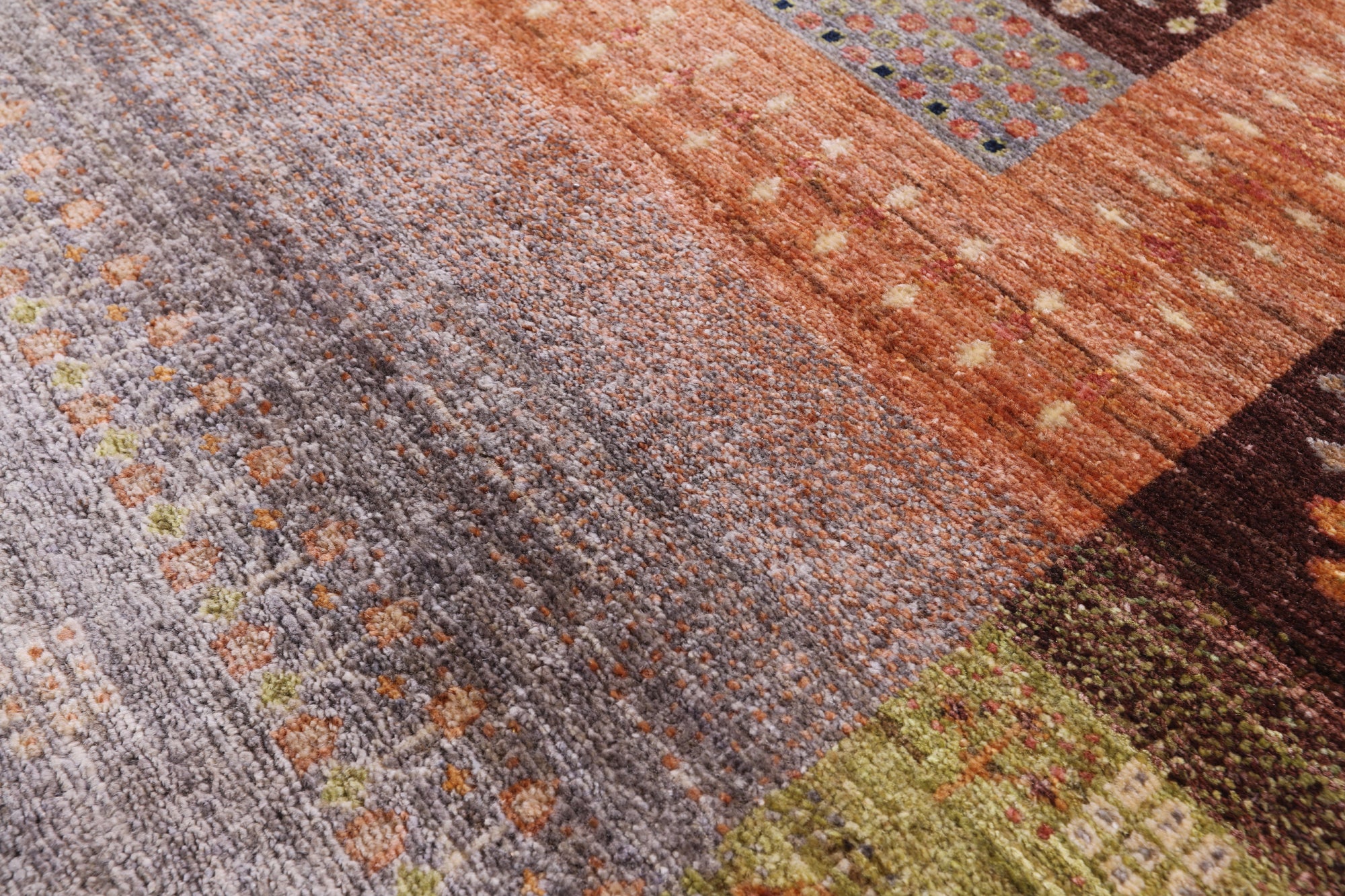 Tribal Persian Gabbeh Hand Knotted Wool Rug - 5' 10" X 8' 7" - Golden Nile