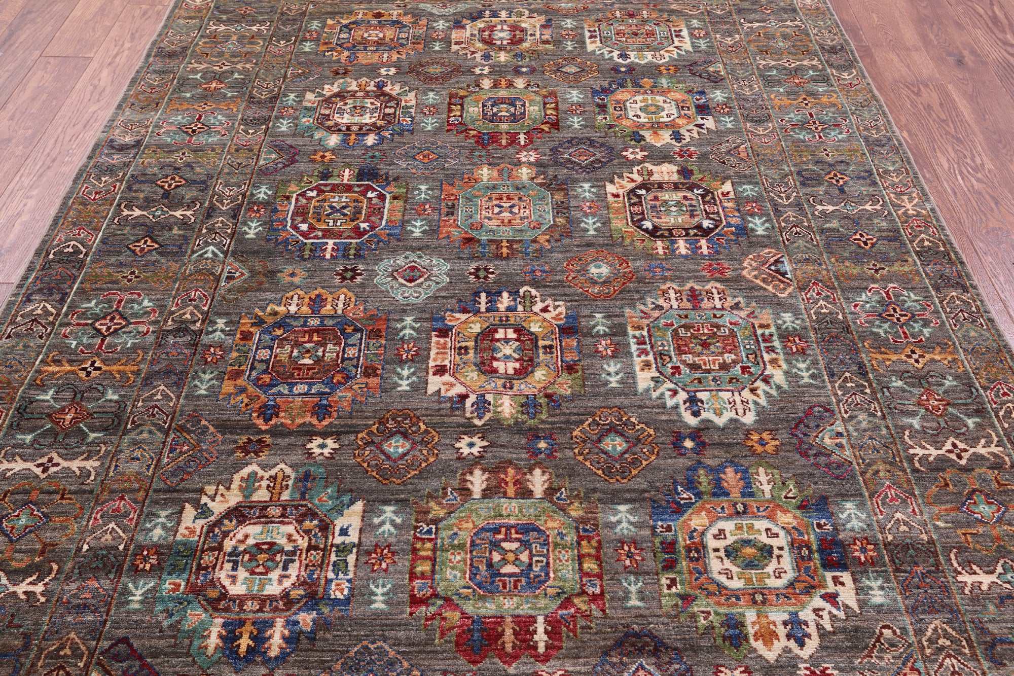 Turkmen Ersari Hand Knotted Wool Rug - 5' 9" X 8' 3" - Golden Nile