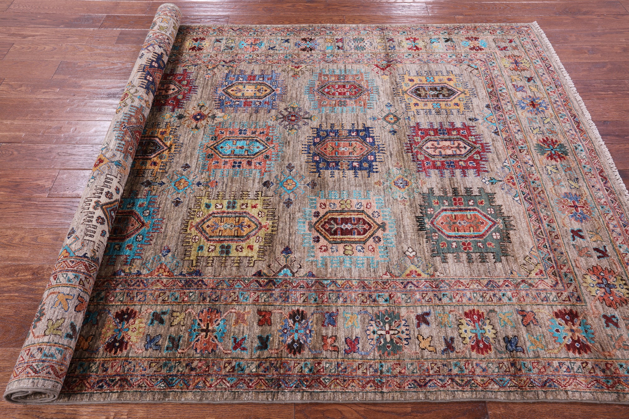 Turkmen Ersari Hand Knotted Wool Rug - 5' 8" X 7' 11" - Golden Nile