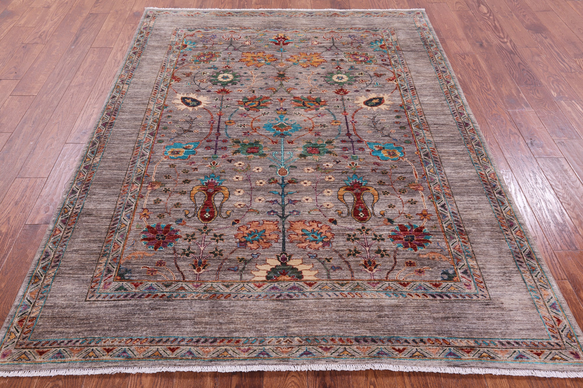Peshawar Hand Knotted Wool Rug - 5' 10" X 7' 6" - Golden Nile