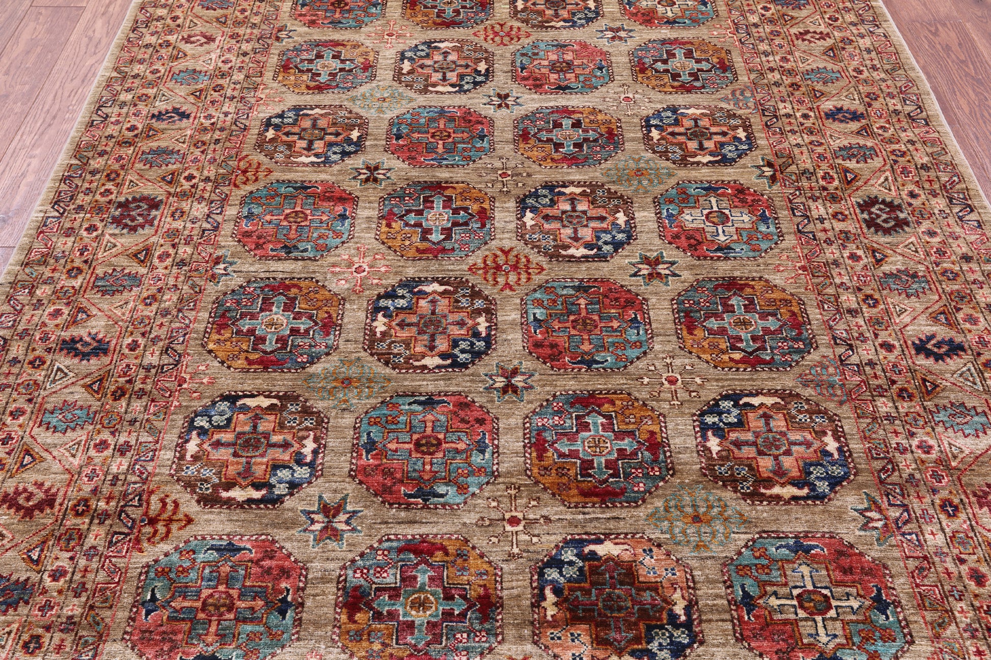 Turkmen Ersari Hand Knotted Wool Rug - 5' 10" X 7' 11" - Golden Nile
