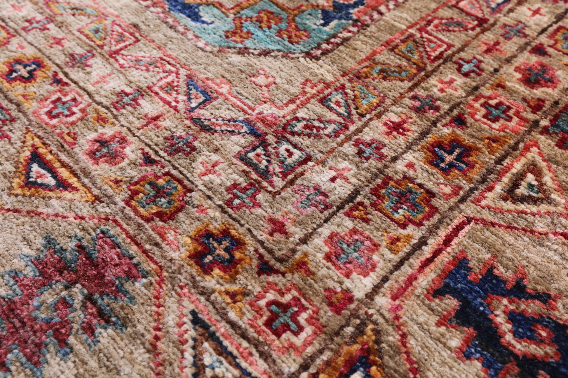 Turkmen Ersari Hand Knotted Wool Rug - 5' 10" X 7' 11" - Golden Nile