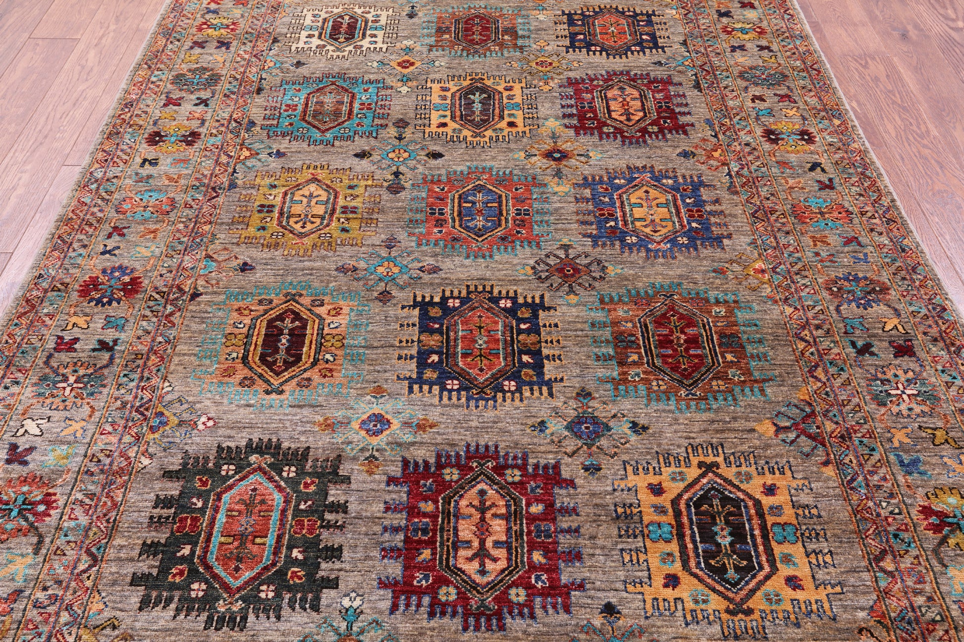 Turkmen Ersari Hand Knotted Wool Rug - 5' 7" X 8' 1" - Golden Nile
