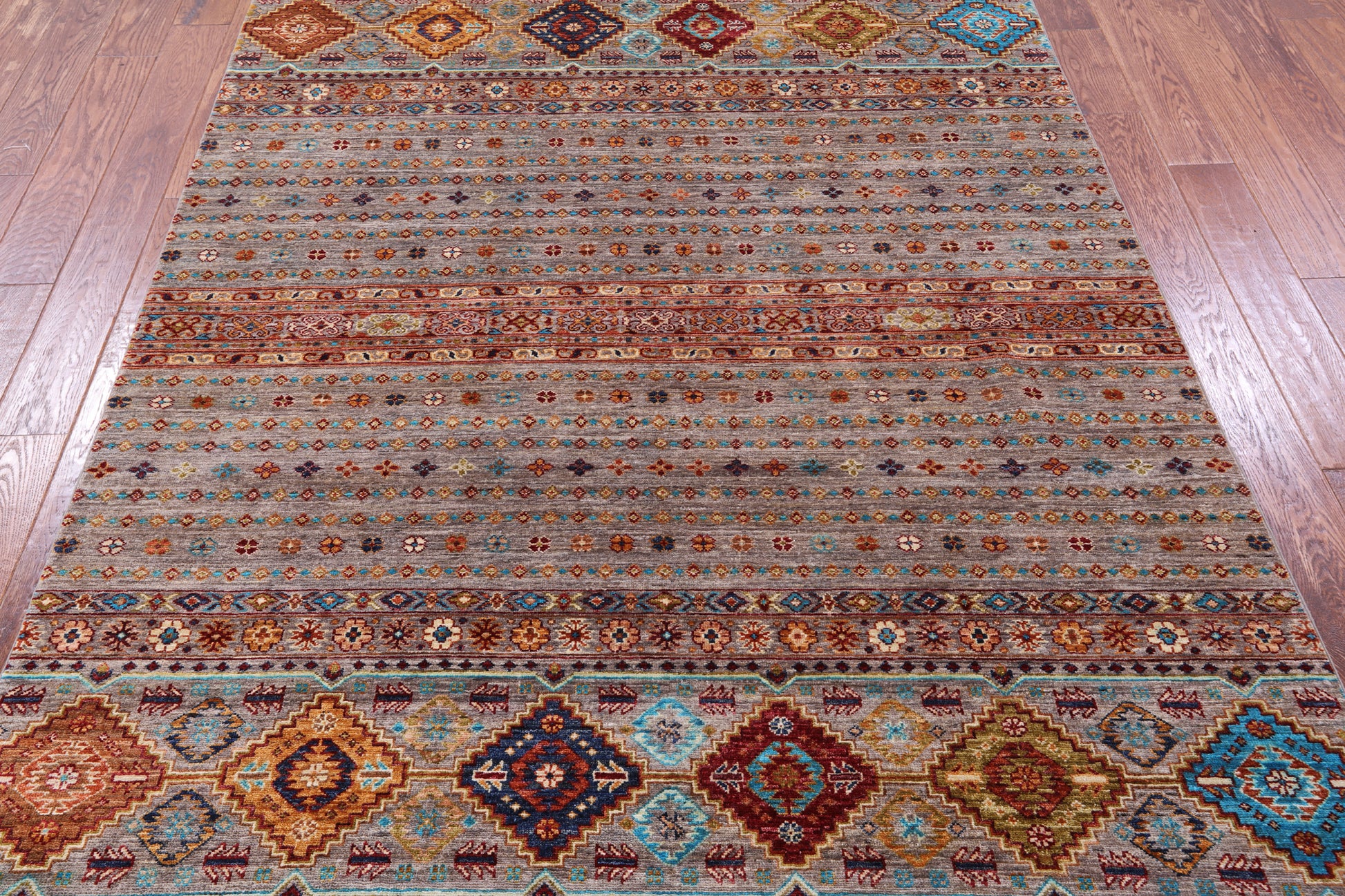 Khorjin Persian Gabbeh Hand Knotted Wool Rug - 5' 9" X 8' 0" - Golden Nile