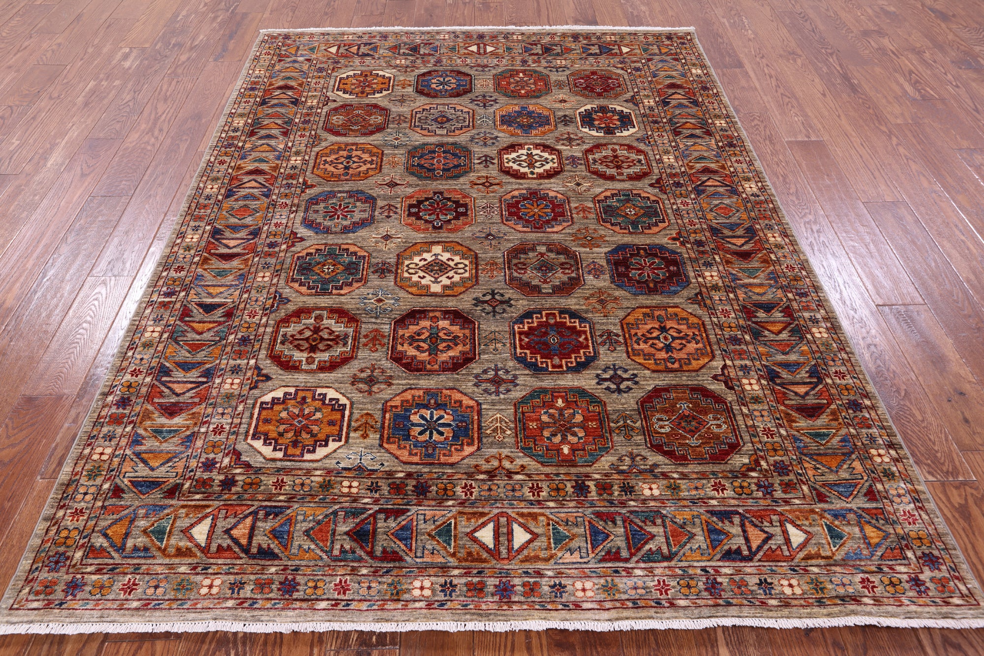 Turkmen Ersari Hand Knotted Wool Rug - 5' 9" X 7' 7" - Golden Nile