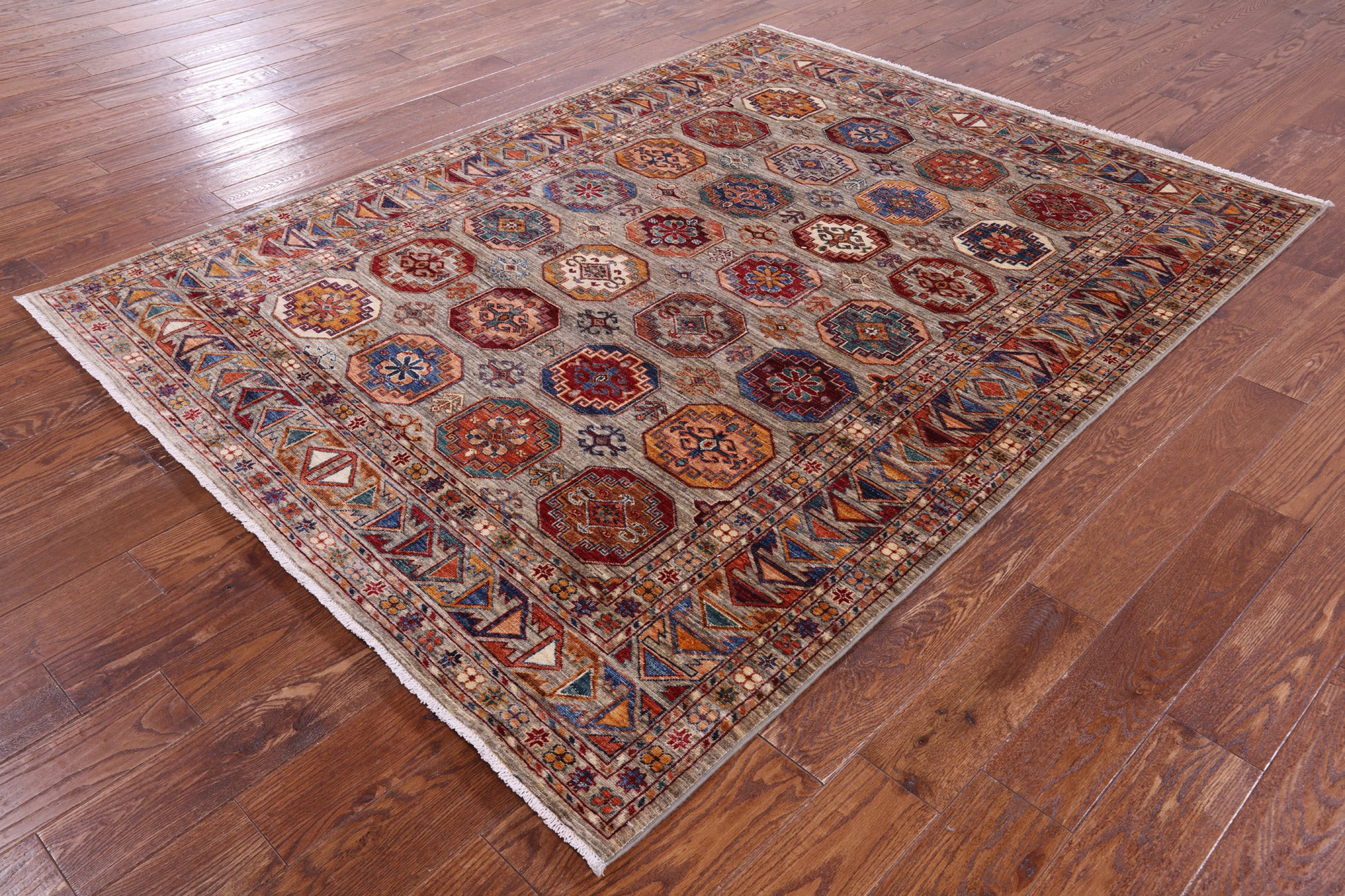 Turkmen Ersari Hand Knotted Wool Rug - 5' 9" X 7' 7" - Golden Nile