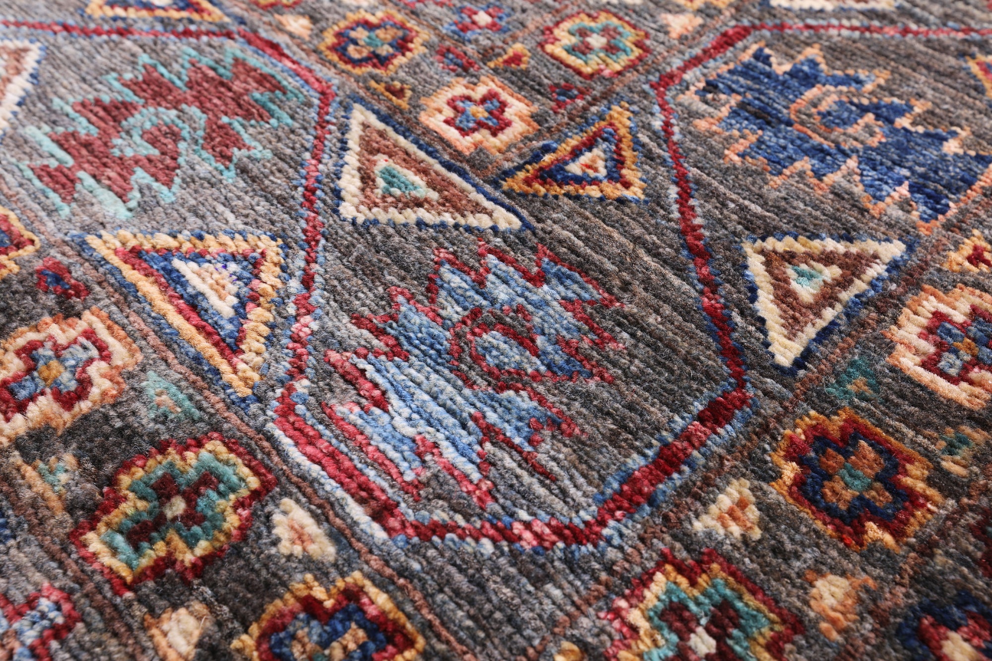 Turkmen Ersari Hand Knotted Wool Rug - 5' 2" X 6' 8" - Golden Nile