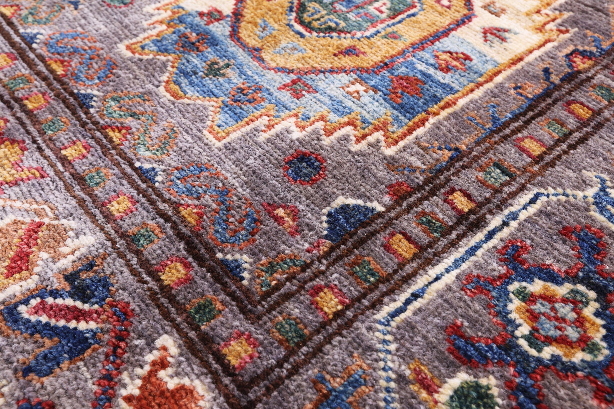 Turkmen Ersari Hand Knotted Wool Rug - 4' 2" X 5' 10" - Golden Nile