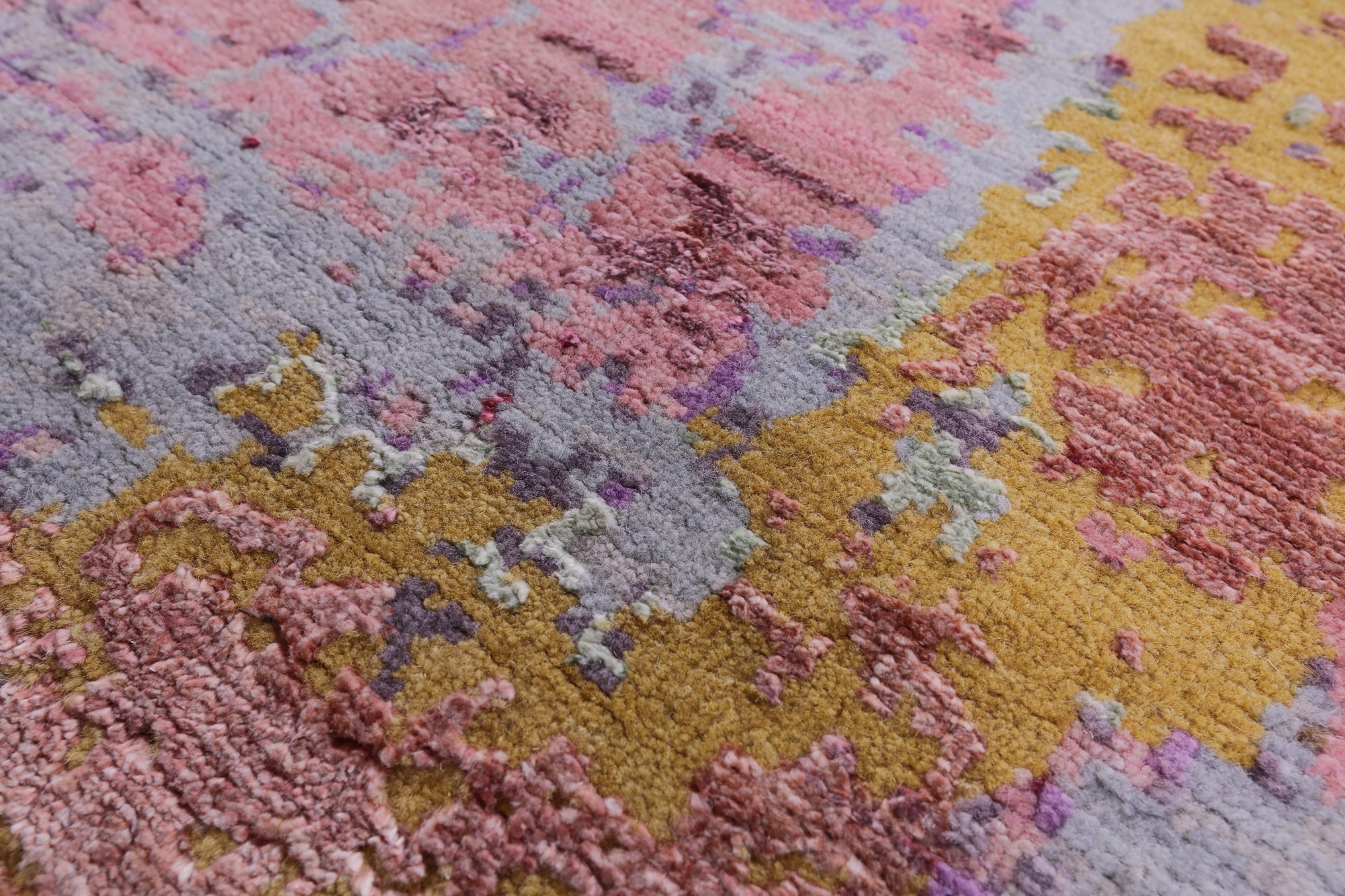Abstract Contemporary Handmade Wool & Silk Rug - 7' 11" X 10' 1" - Golden Nile