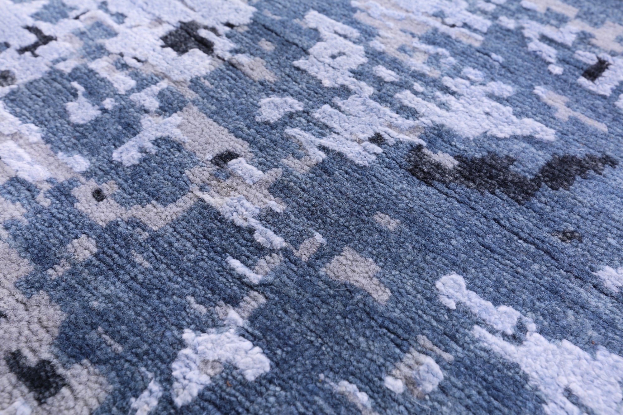 Abstract Contemporary Hand Knotted Wool & Silk Rug - 7' 1" X 10' 2" - Golden Nile