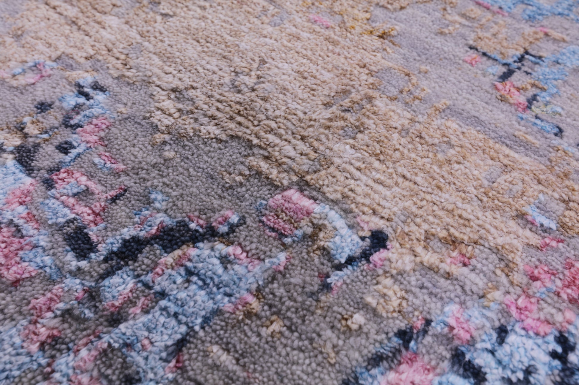 Abstract Contemporary Hand Knotted Wool & Silk Rug - 8' 11" X 12' 1" - Golden Nile