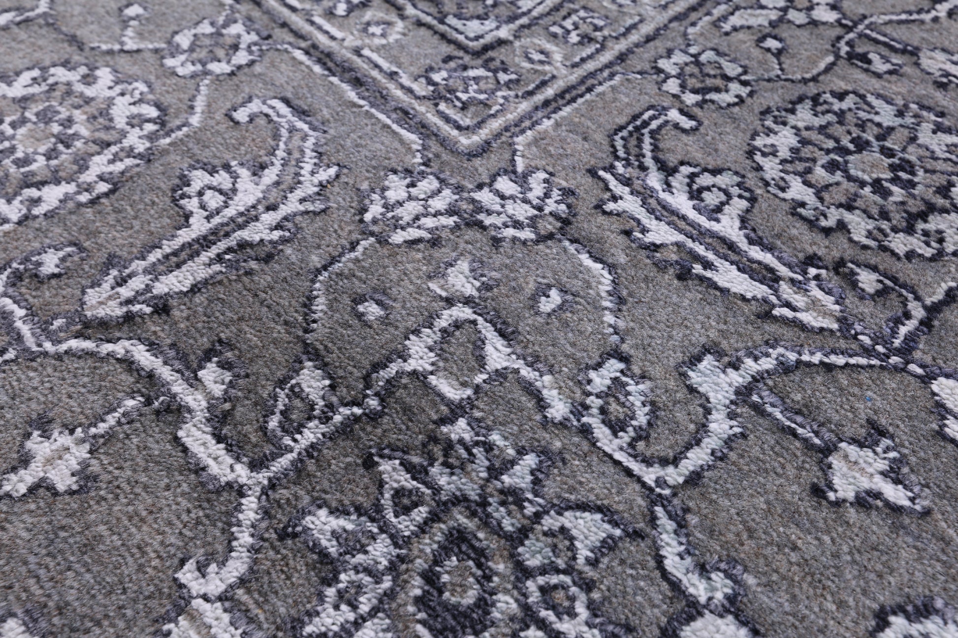Grey Persian Fine Serapi Hand Knotted Wool & Silk Rug - 8' 0" X 10' 1" - Golden Nile