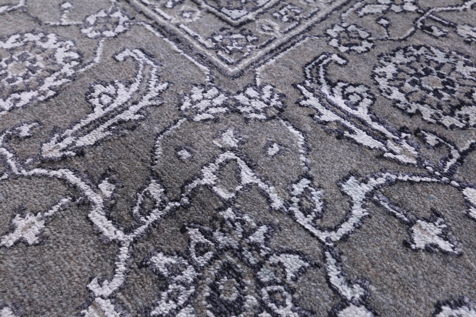 Grey Persian Fine Serapi Hand Knotted Wool & Silk Rug - 8' 0" X 10' 1" - Golden Nile