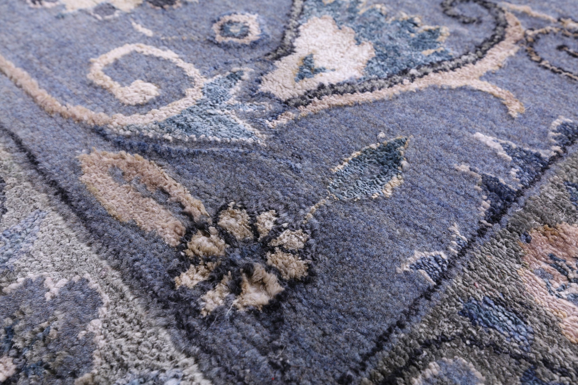 Grey Persian Handmade Wool & Silk Rug - 10' 1" X 14' 1" - Golden Nile