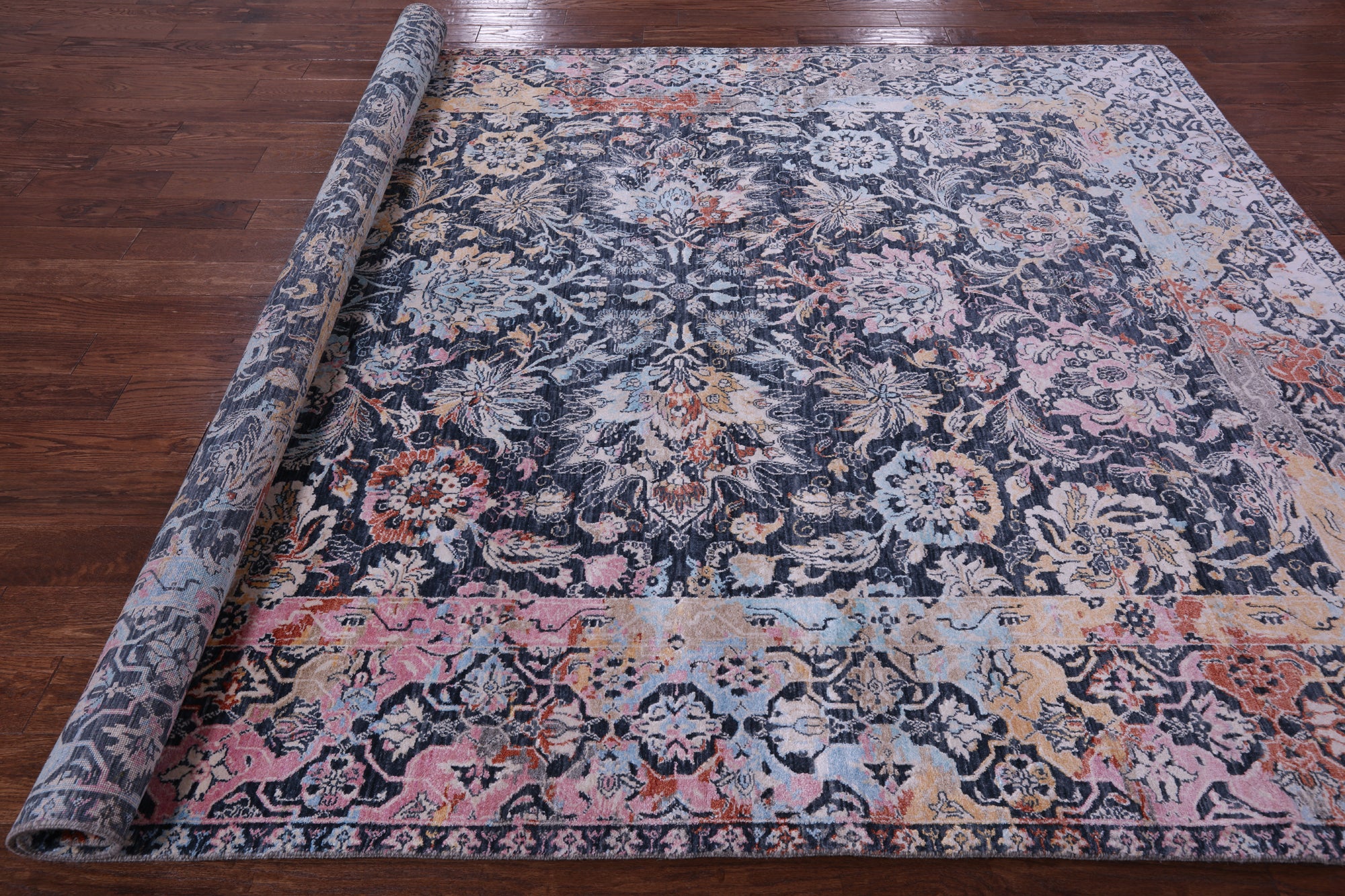 Persian Hand Knotted Wool & Silk Rug - 7' 11" X 9' 9" - Golden Nile