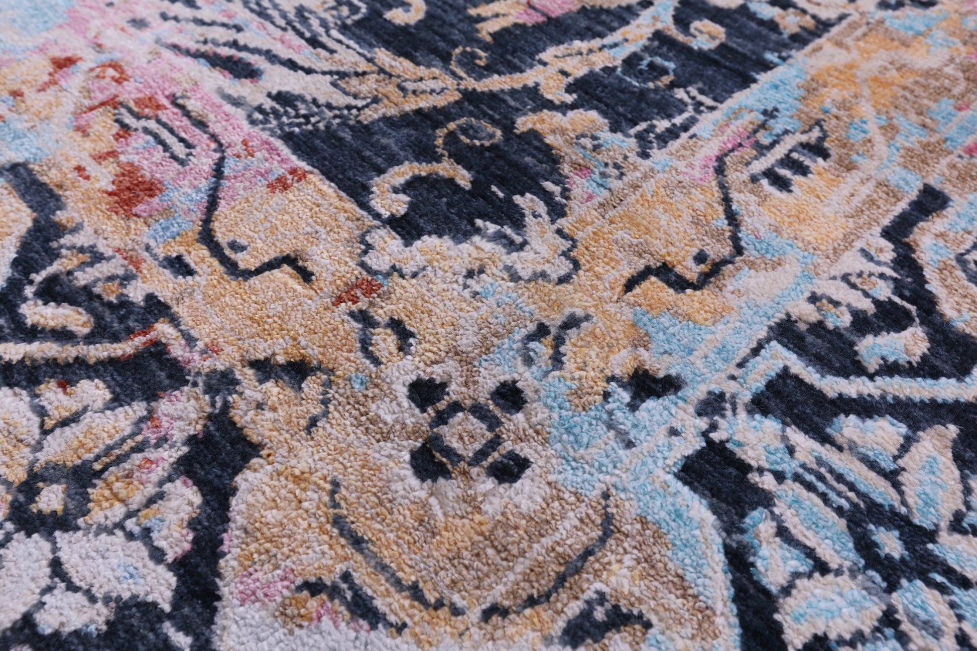 Persian Hand Knotted Wool & Silk Rug - 7' 11" X 9' 9" - Golden Nile