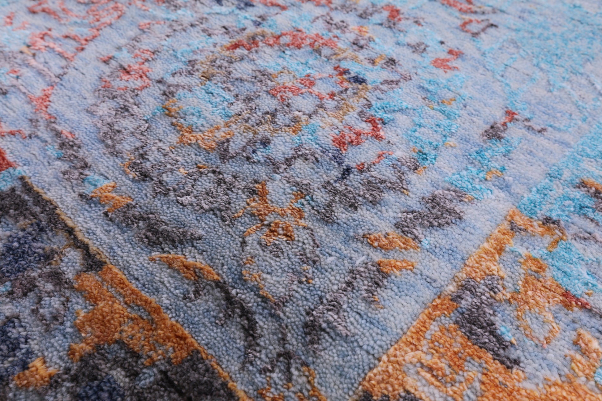 Persian Hand Knotted Wool & Silk Rug - 9' 11" X 13' 9" - Golden Nile