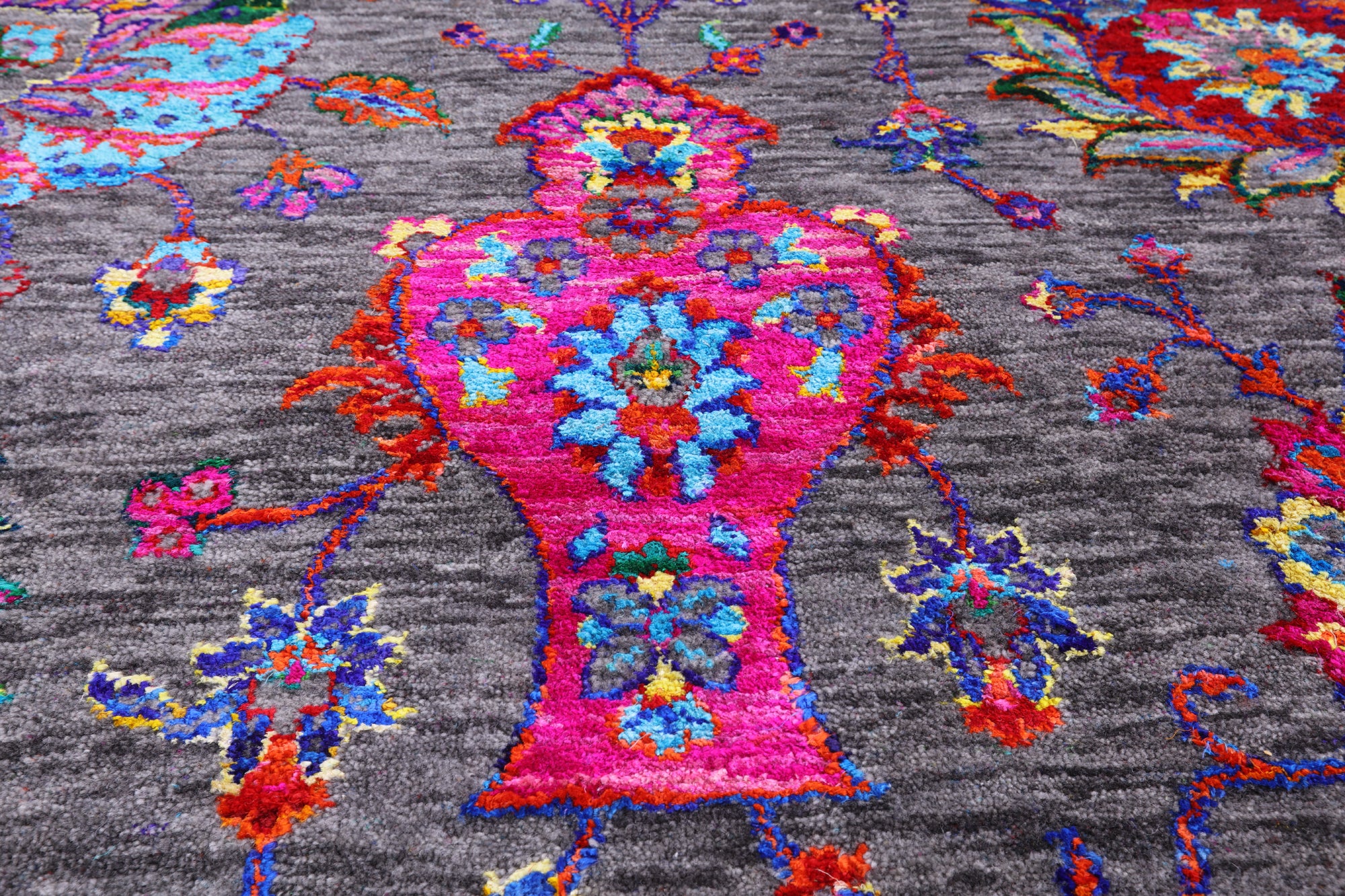 Grey Persian Hand Knotted Wool & Silk Rug - 7' 11" X 10' 3" - Golden Nile