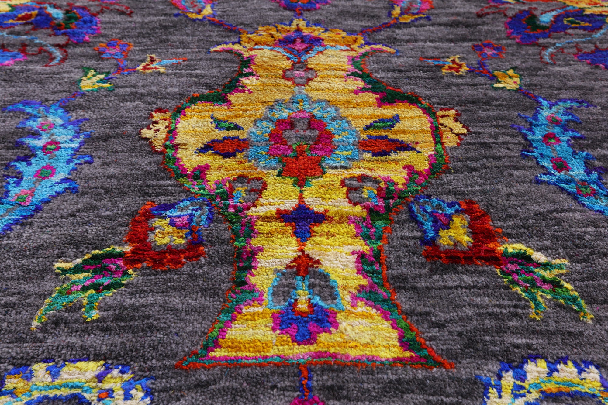 Grey Persian Hand Knotted Wool & Silk Rug - 7' 11" X 10' 3" - Golden Nile