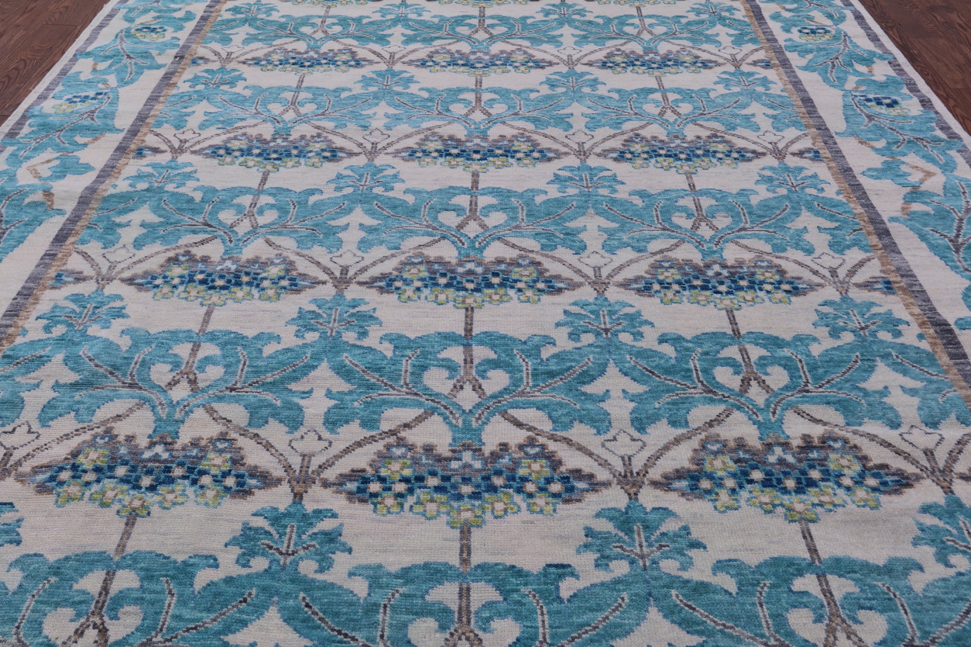 Ivory William Morris Hand Knotted Wool Rug - 9' 3" X 12' 4" - Golden Nile