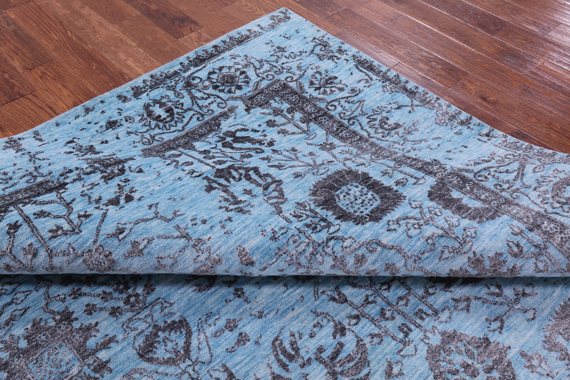 Blue Persian Handmade Wool & Silk Rug - 8' 0" X 10' 2" - Golden Nile