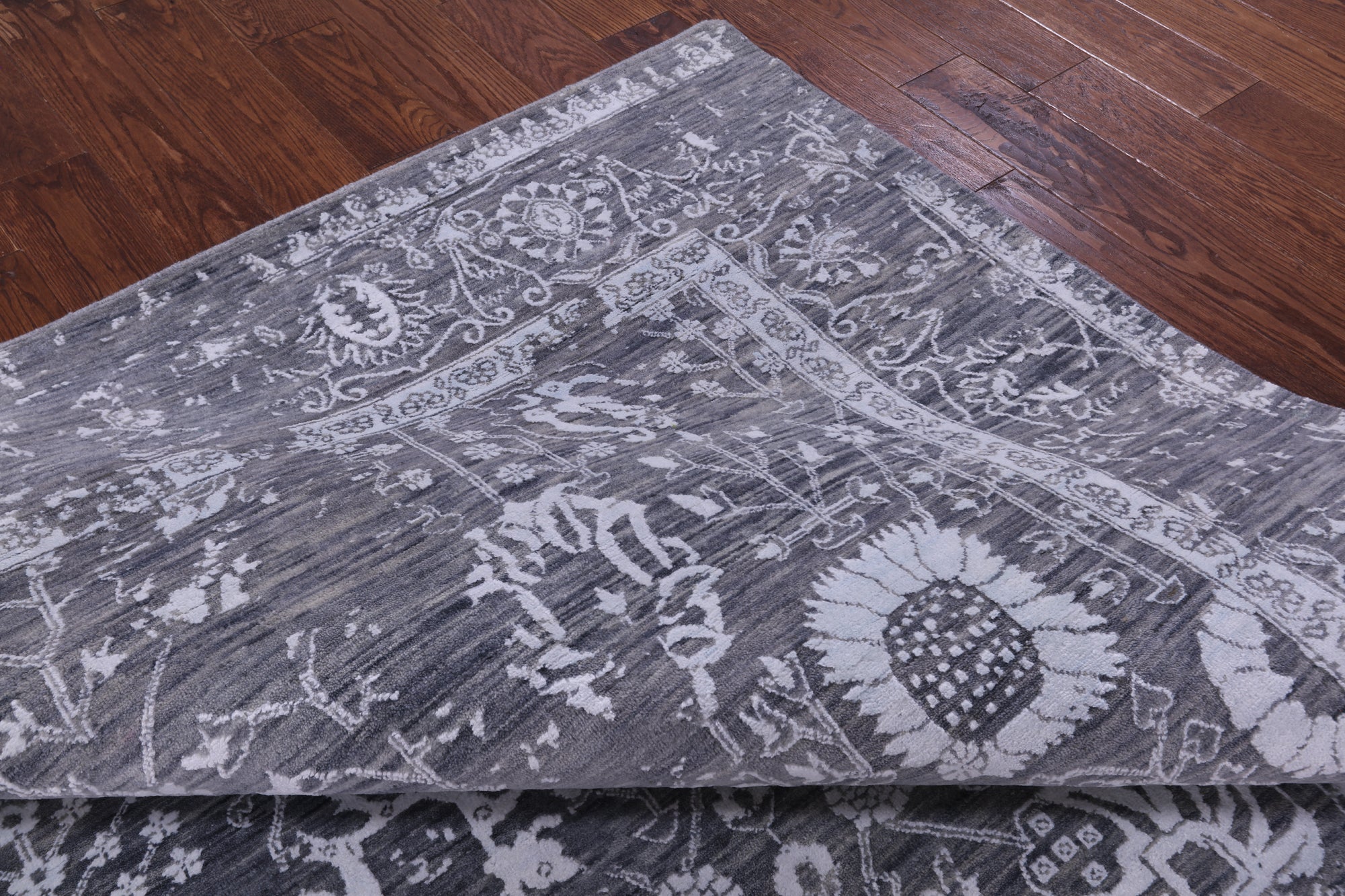 Grey Persian Handmade Wool & Silk Rug - 8' 0" X 10' 0" - Golden Nile