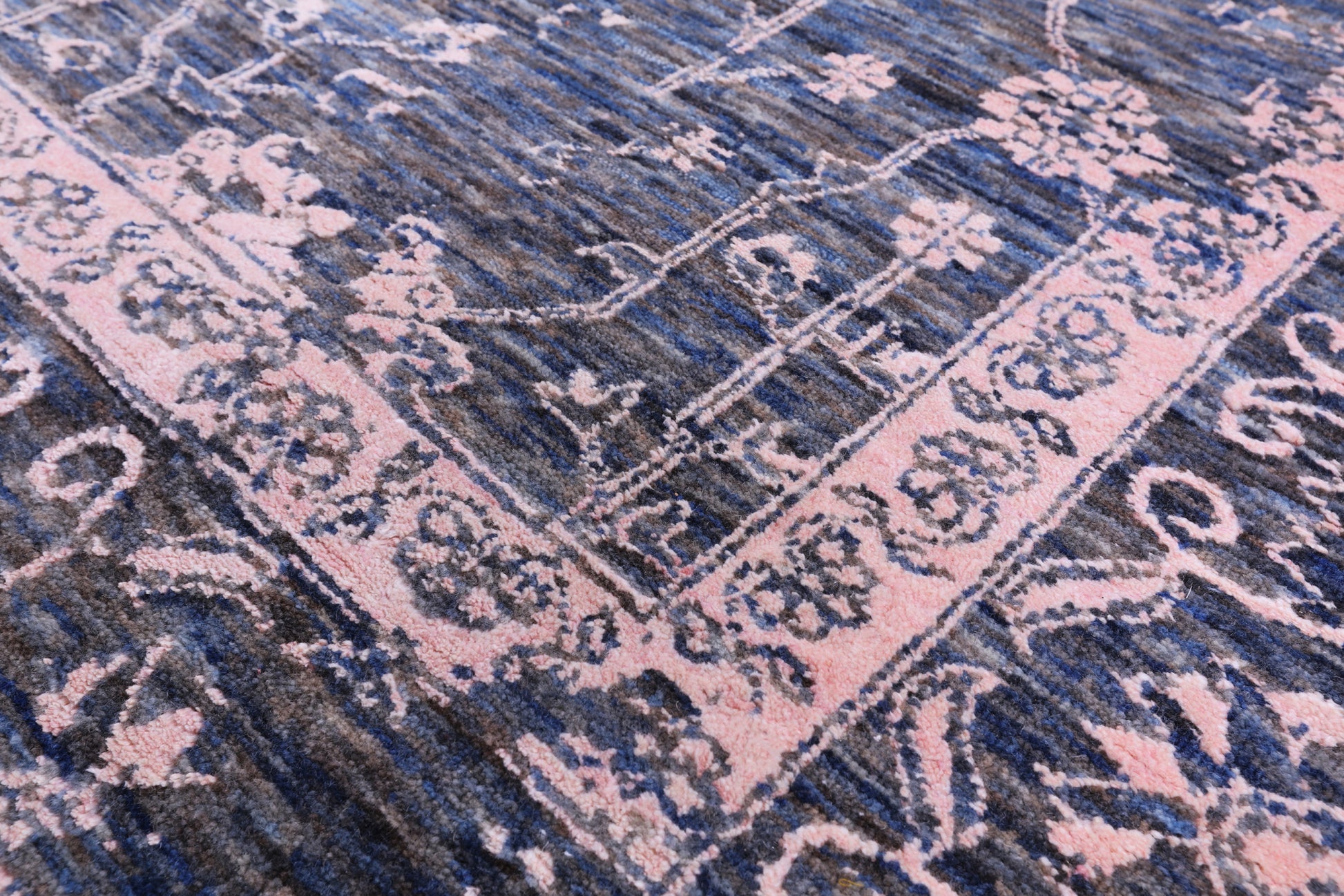 Grey Persian Hand Knotted Wool & Silk Rug - 8' 1" X 10' 2" - Golden Nile